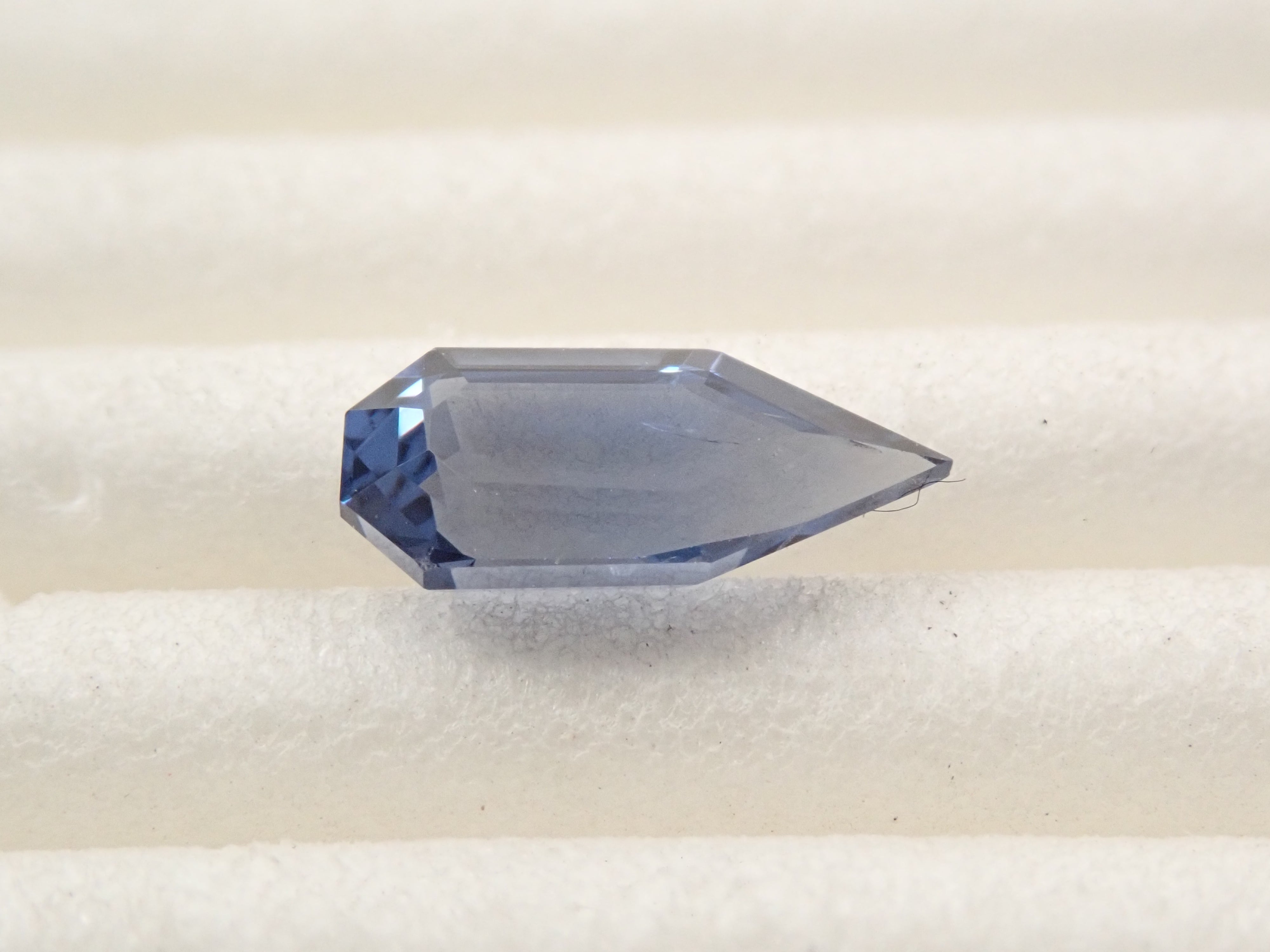 非加熱コバルトスピネル（コバルトブルースピネル） 0.740ctルース