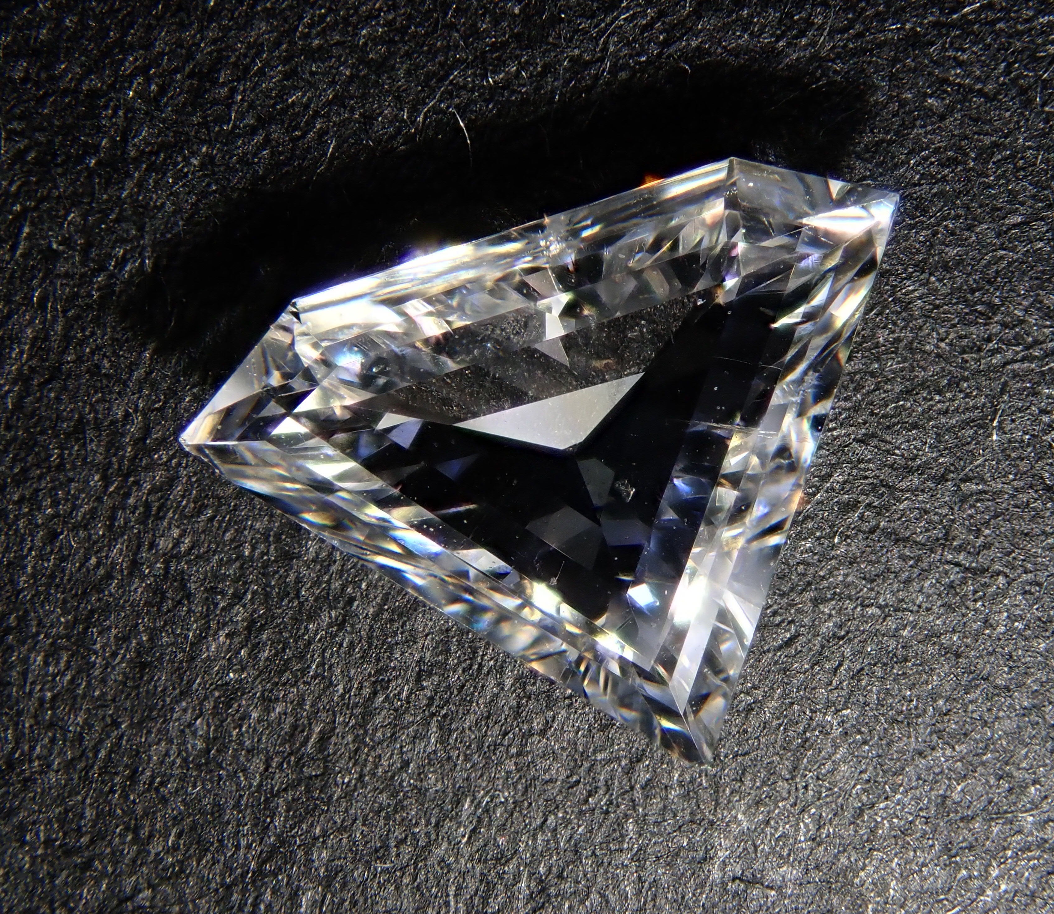 ダイヤモンド 0.320ctルース(D, VS2)