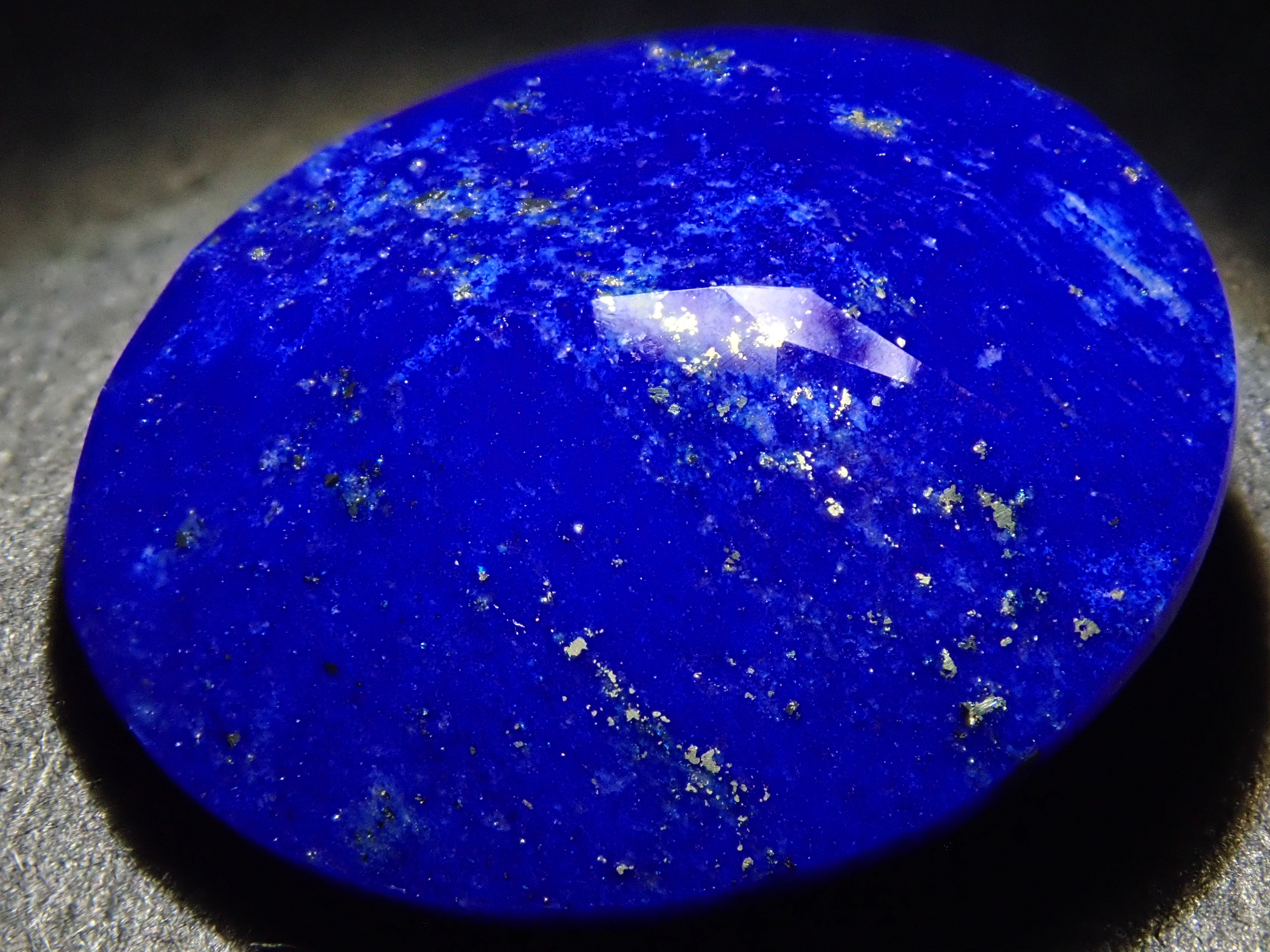 アフガニスタン産ラピスラズリ 5.465ctルース