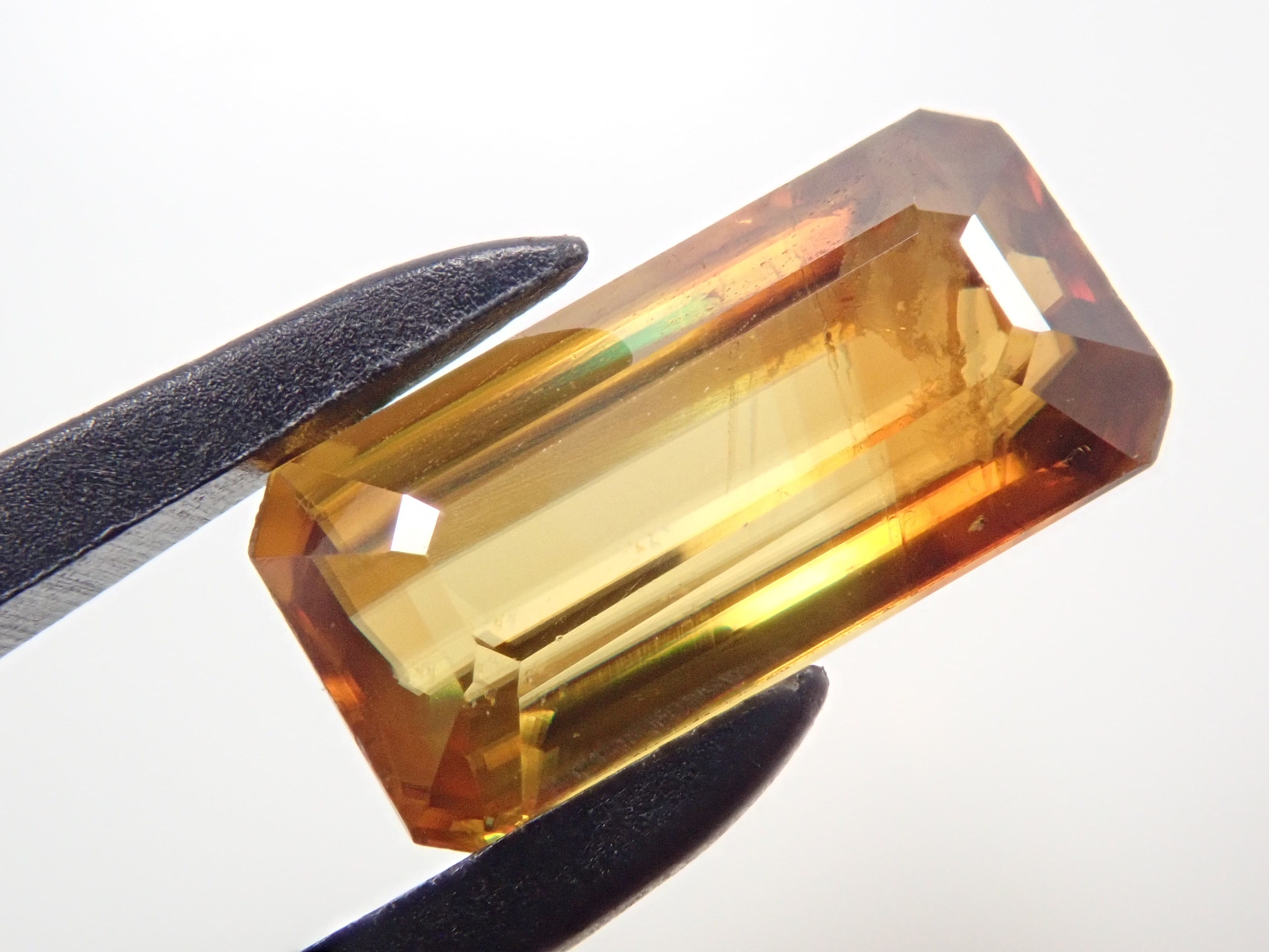 バイカラースフェーン 1.551ctルース