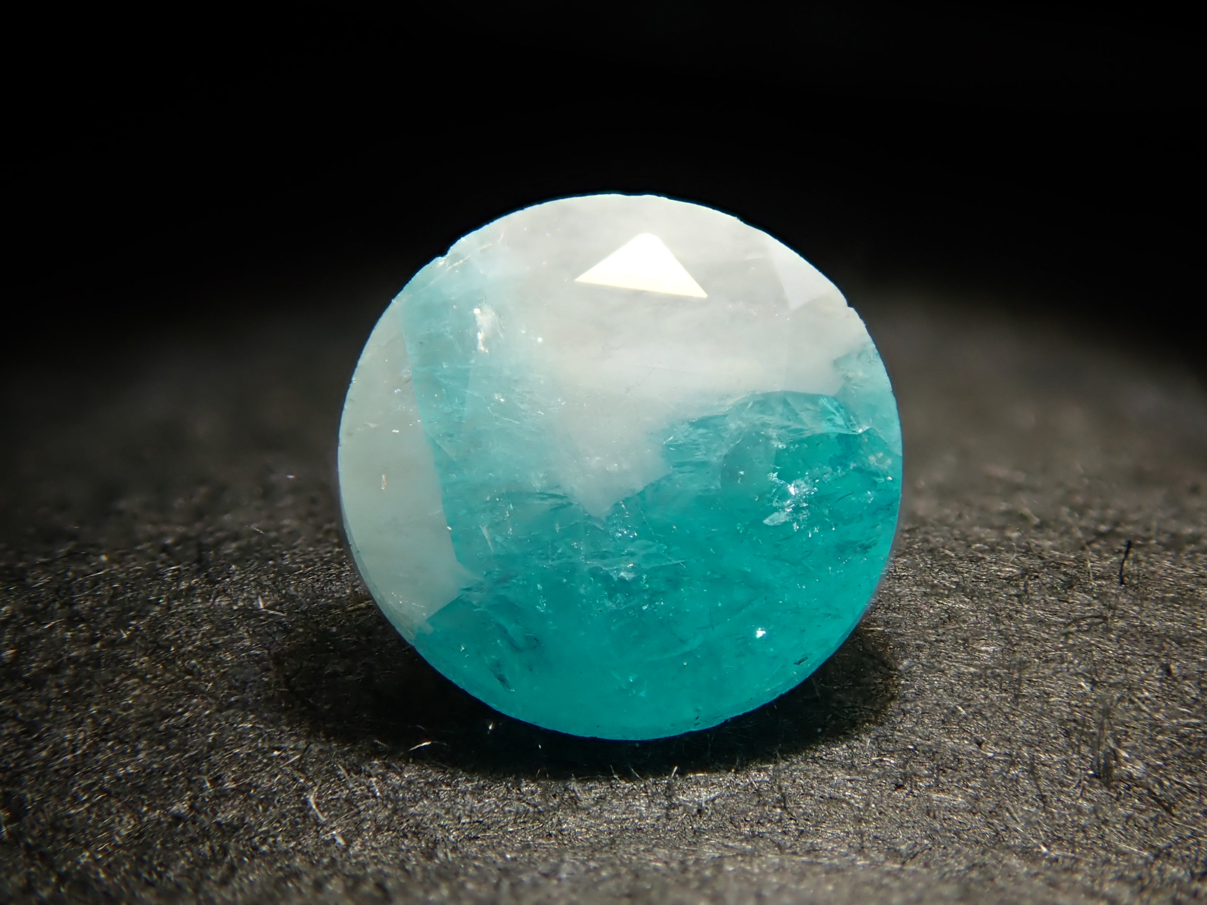 ブラジル産パライバトルマリンインクォーツ 4.5mm/0.309ctルース