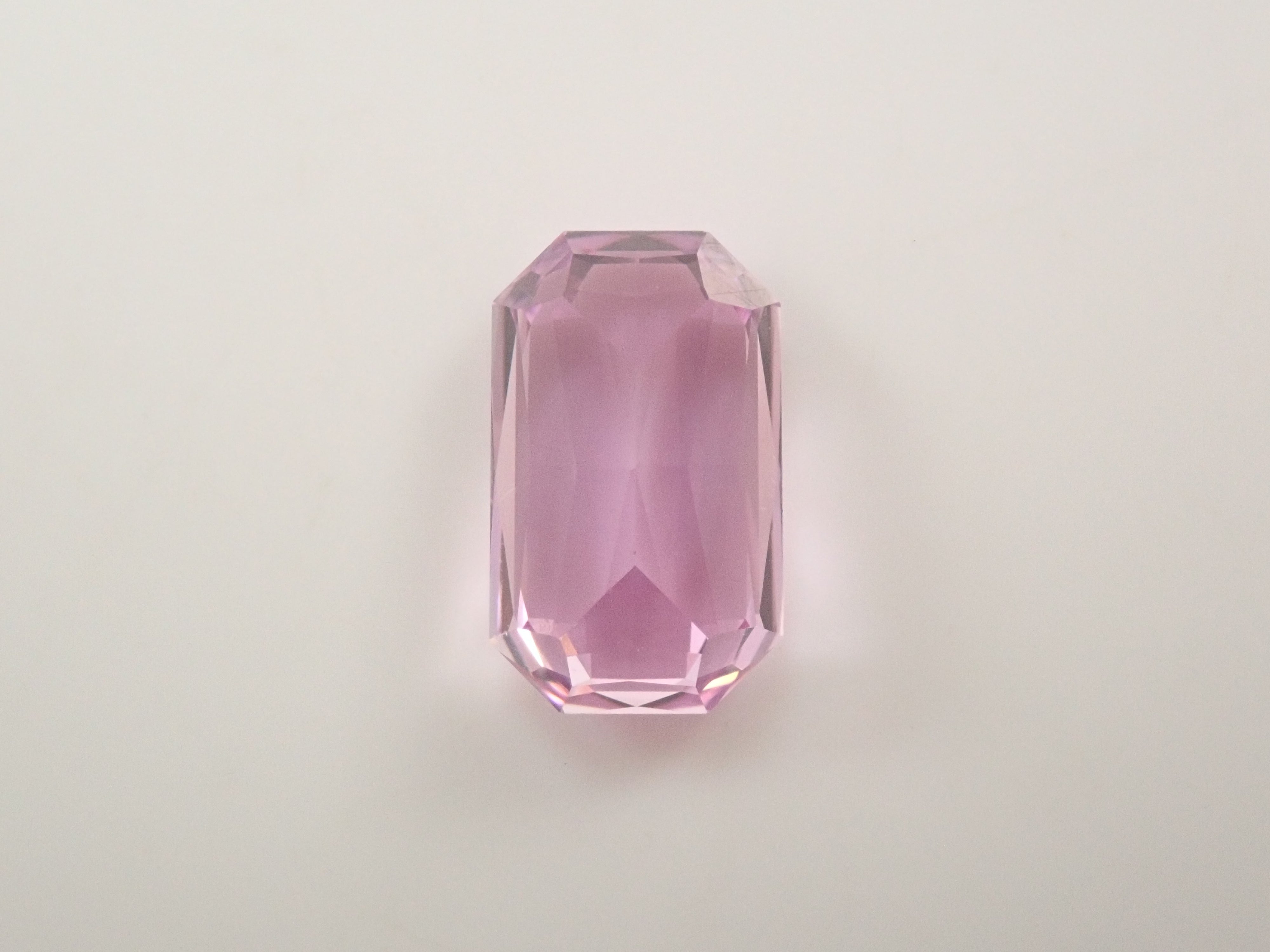 アフガニスタン産クンツァイト（ライラックピンク） 2.993ctルース