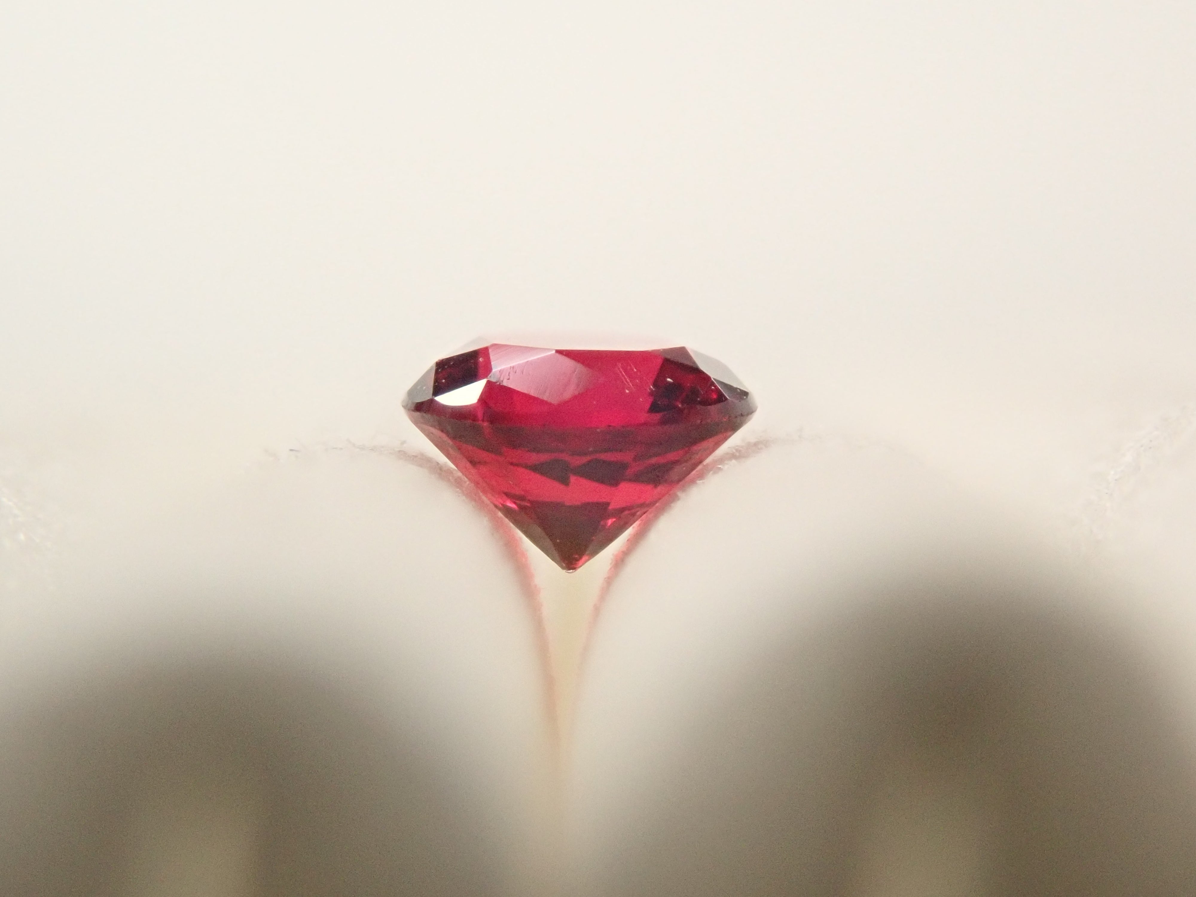 ミャンマー産レッドスピネル 0.182ctルース