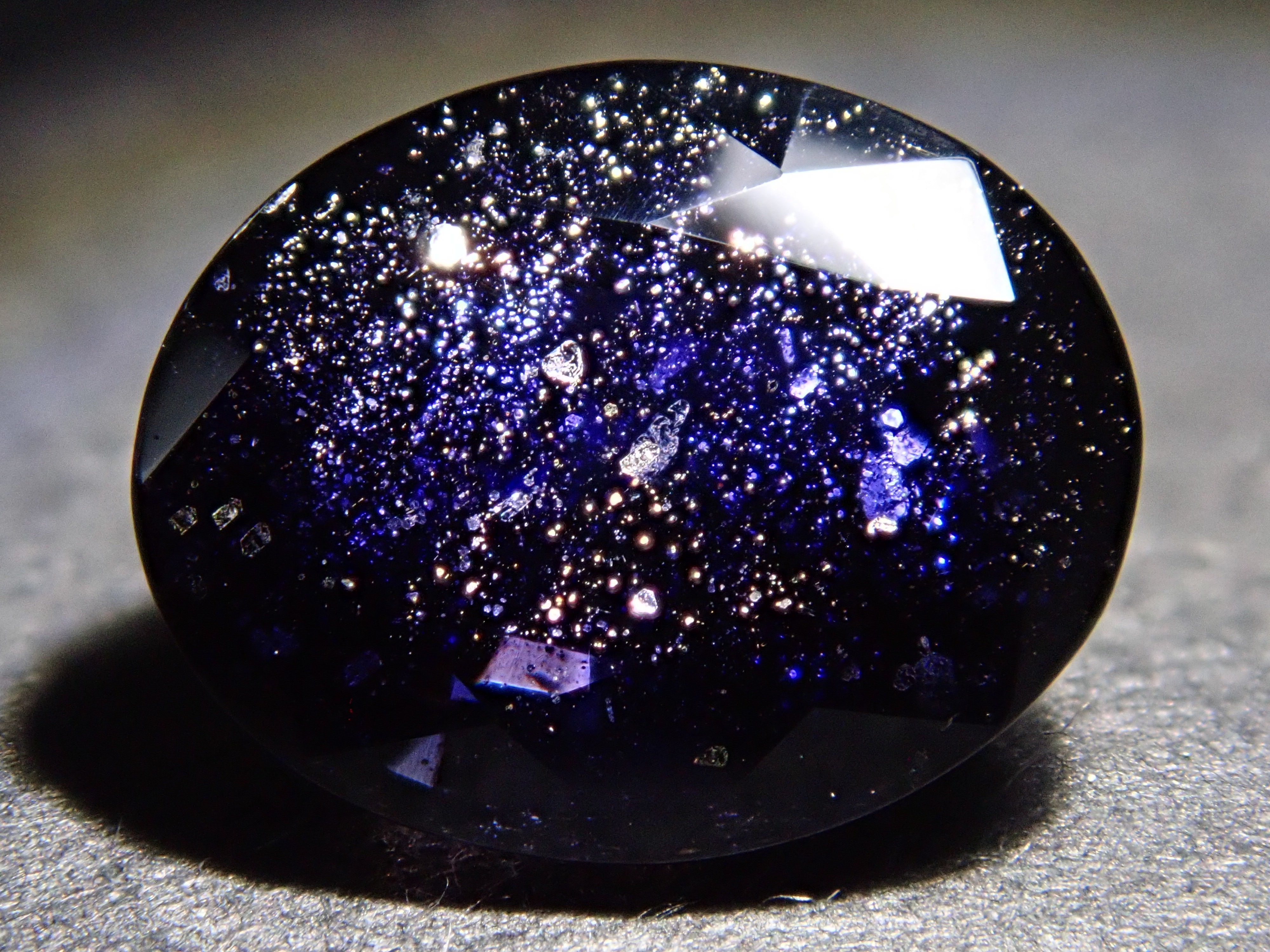 インド産アイオライトサンストーン 1.613ctルース