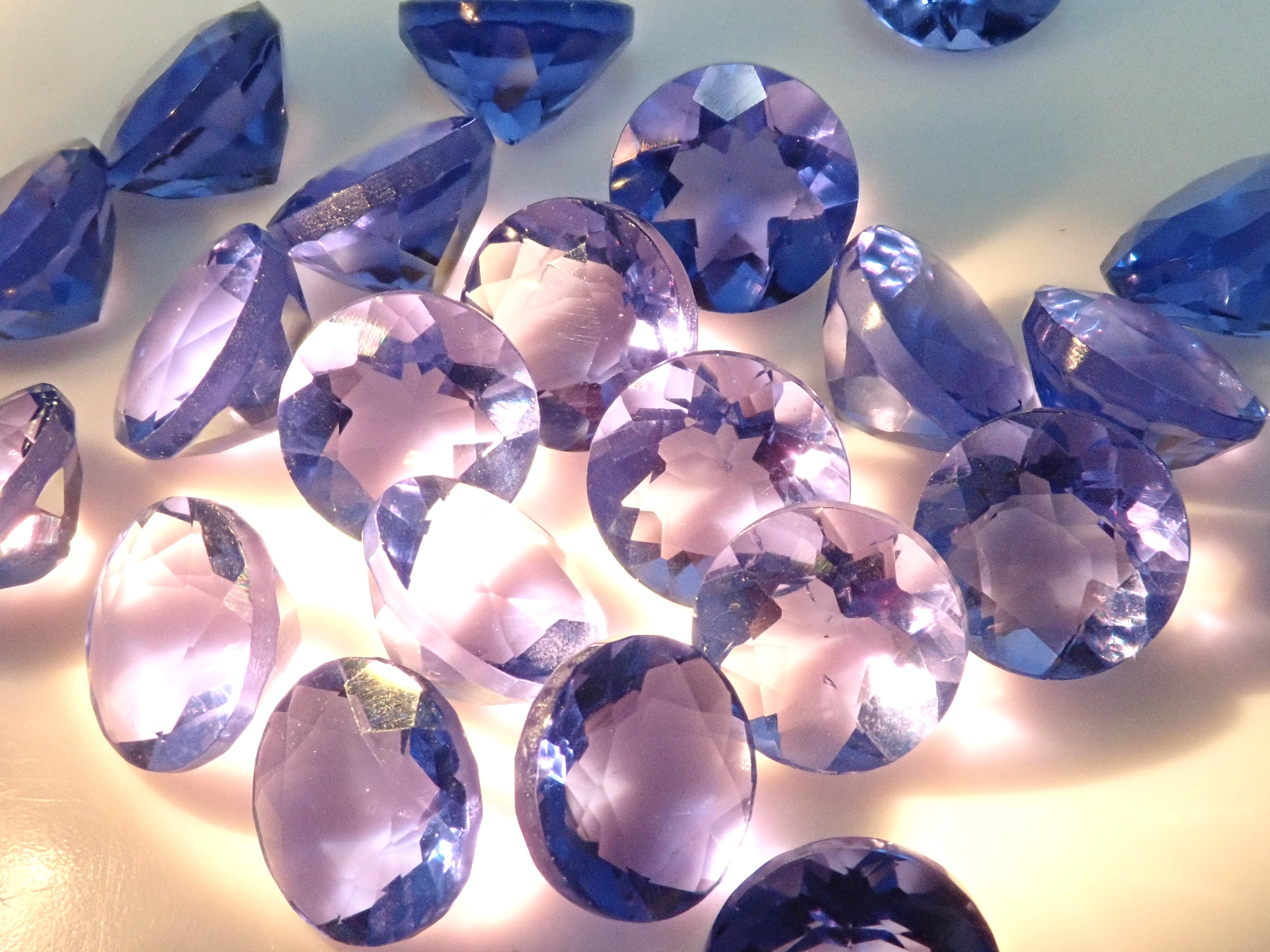 ブラジル産カラーチェンジフローライト1石ルース（6mm,ラウンドカット