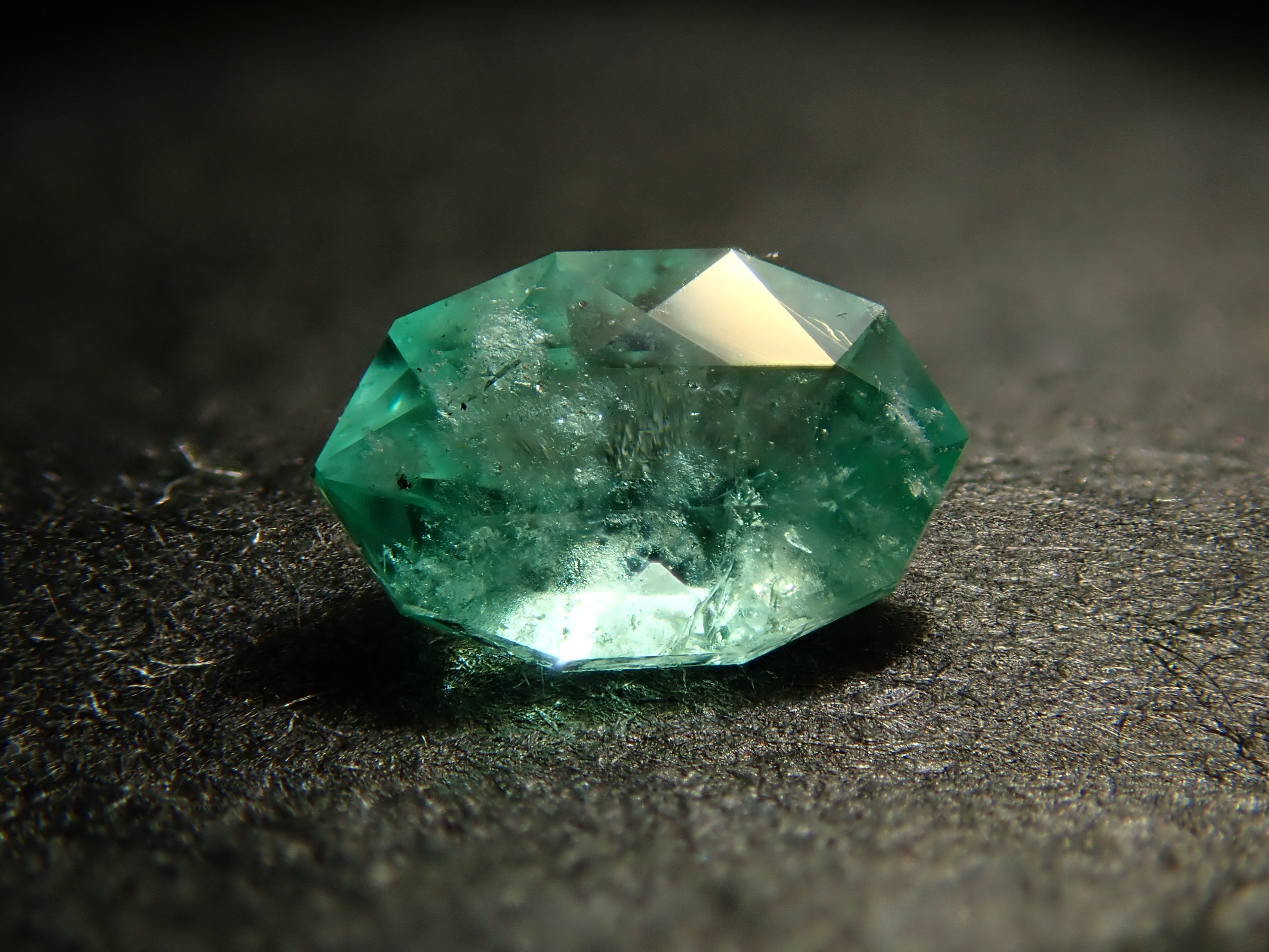 ザンビア産エメラルド 0.159ctルース