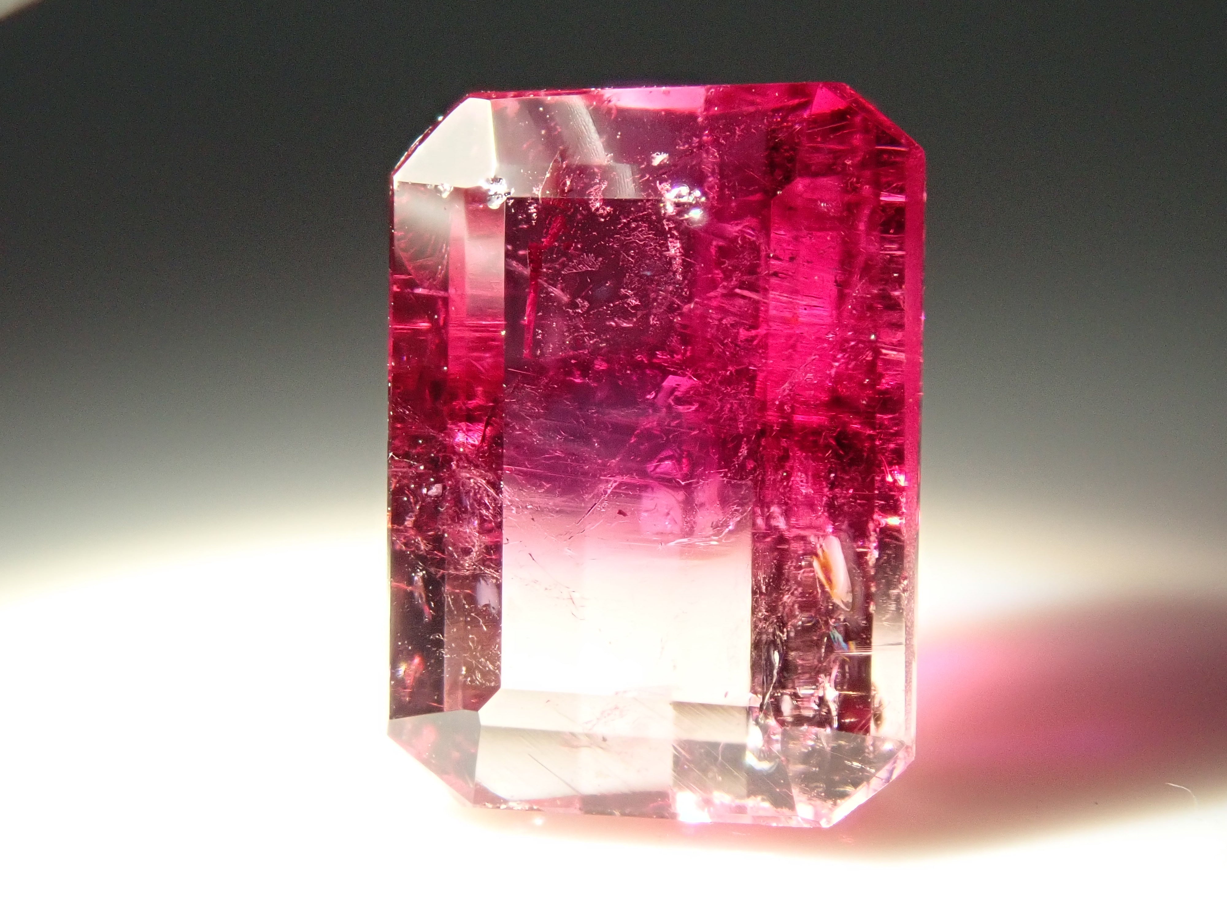 アフガニスタン産バイカラートルマリン（通称名：バイカラールベライト