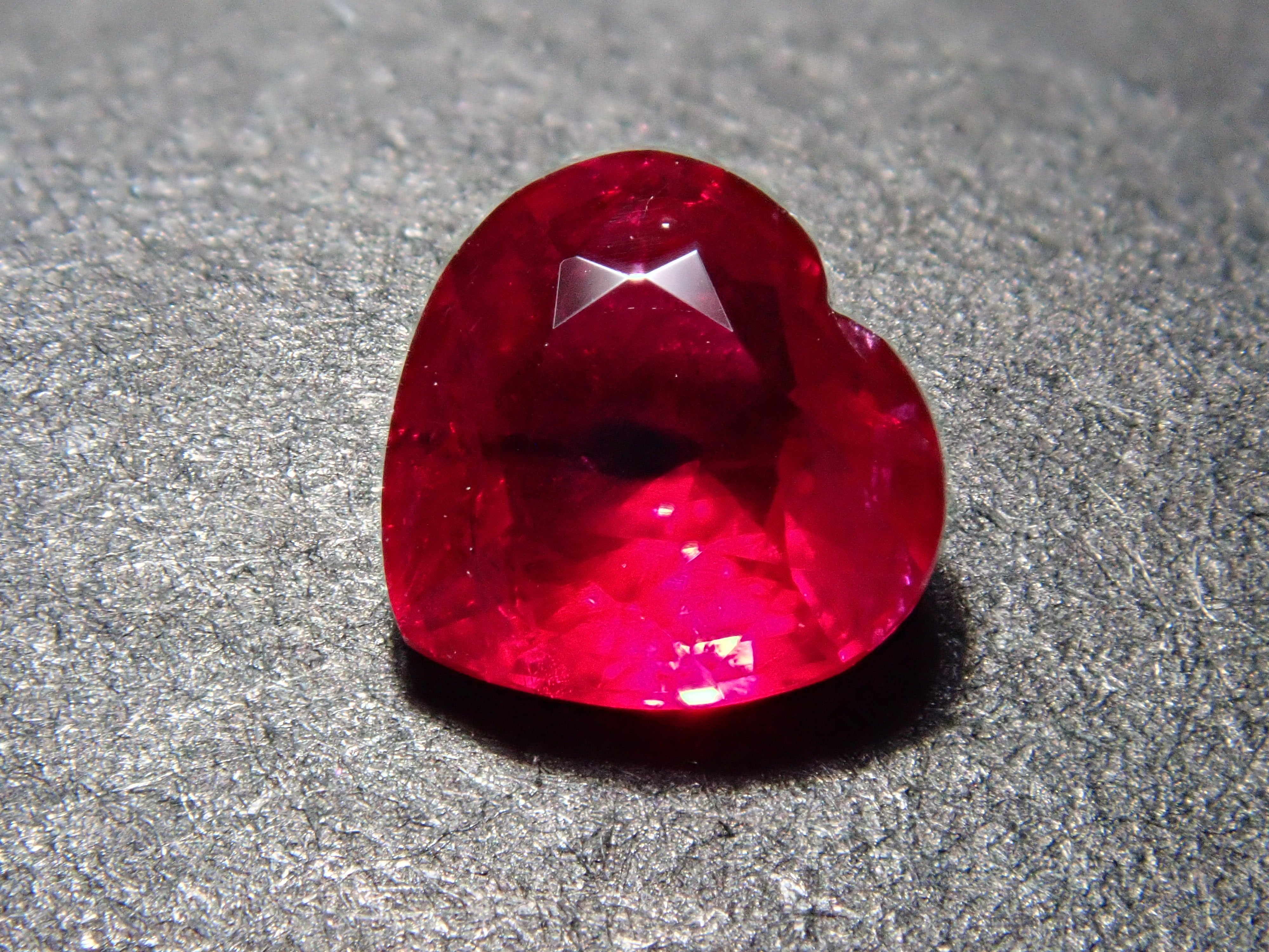 ミャンマー産非加熱ルビー 0.433ctルース 日独鑑