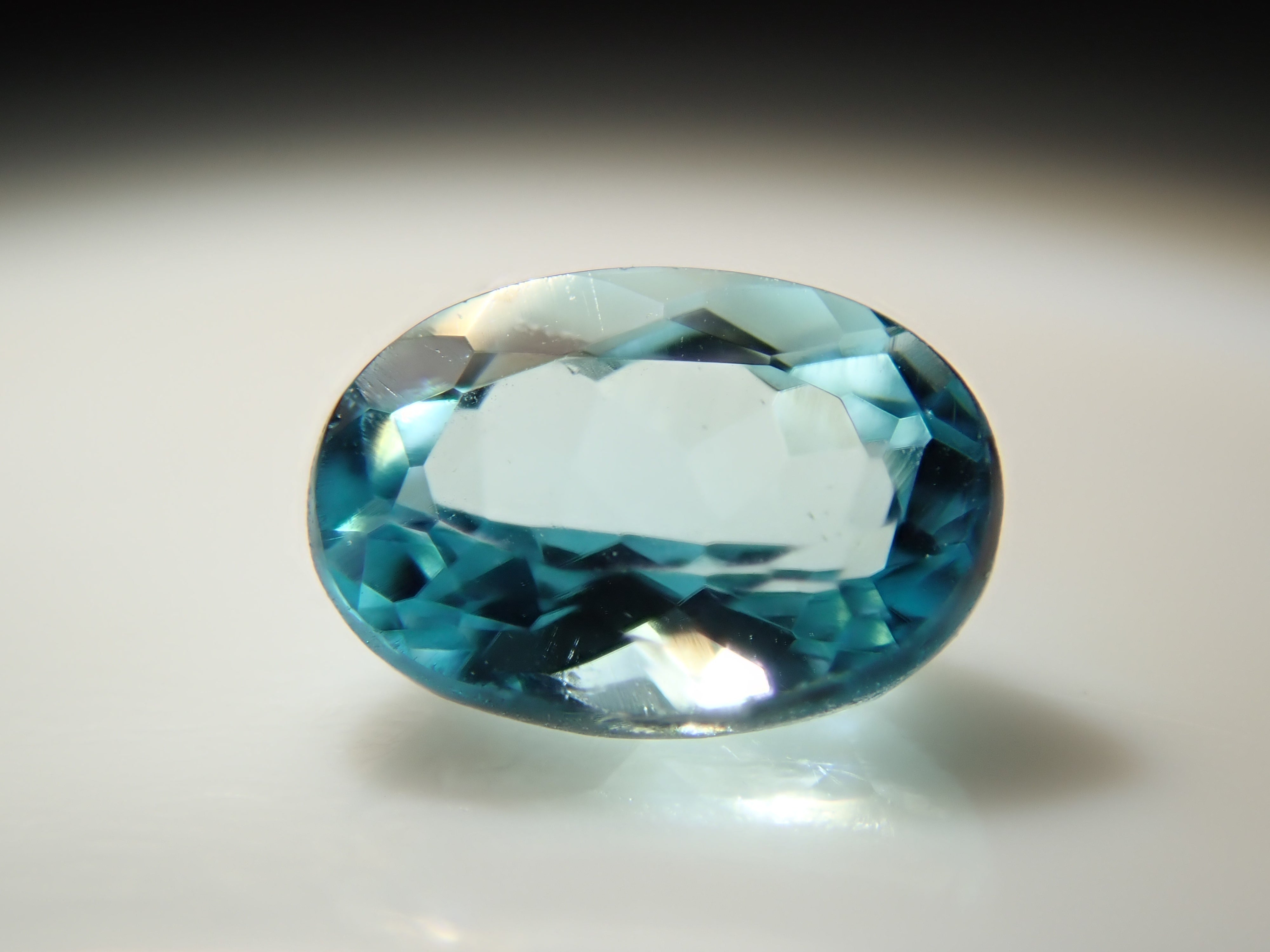 ブラジル産パライバトルマリン 0.211ctルース