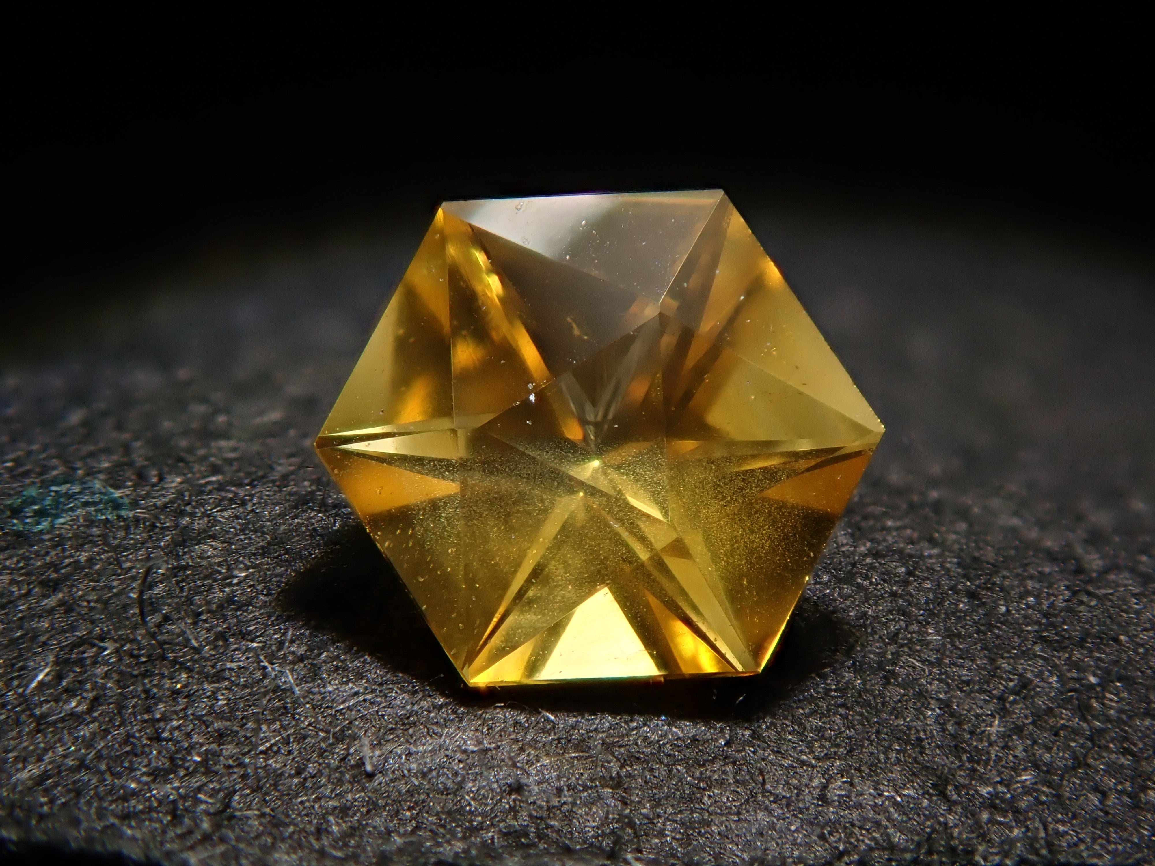 イエローサファイア - 通販｜宝石鑑定士が運営【カラッツSTORE】