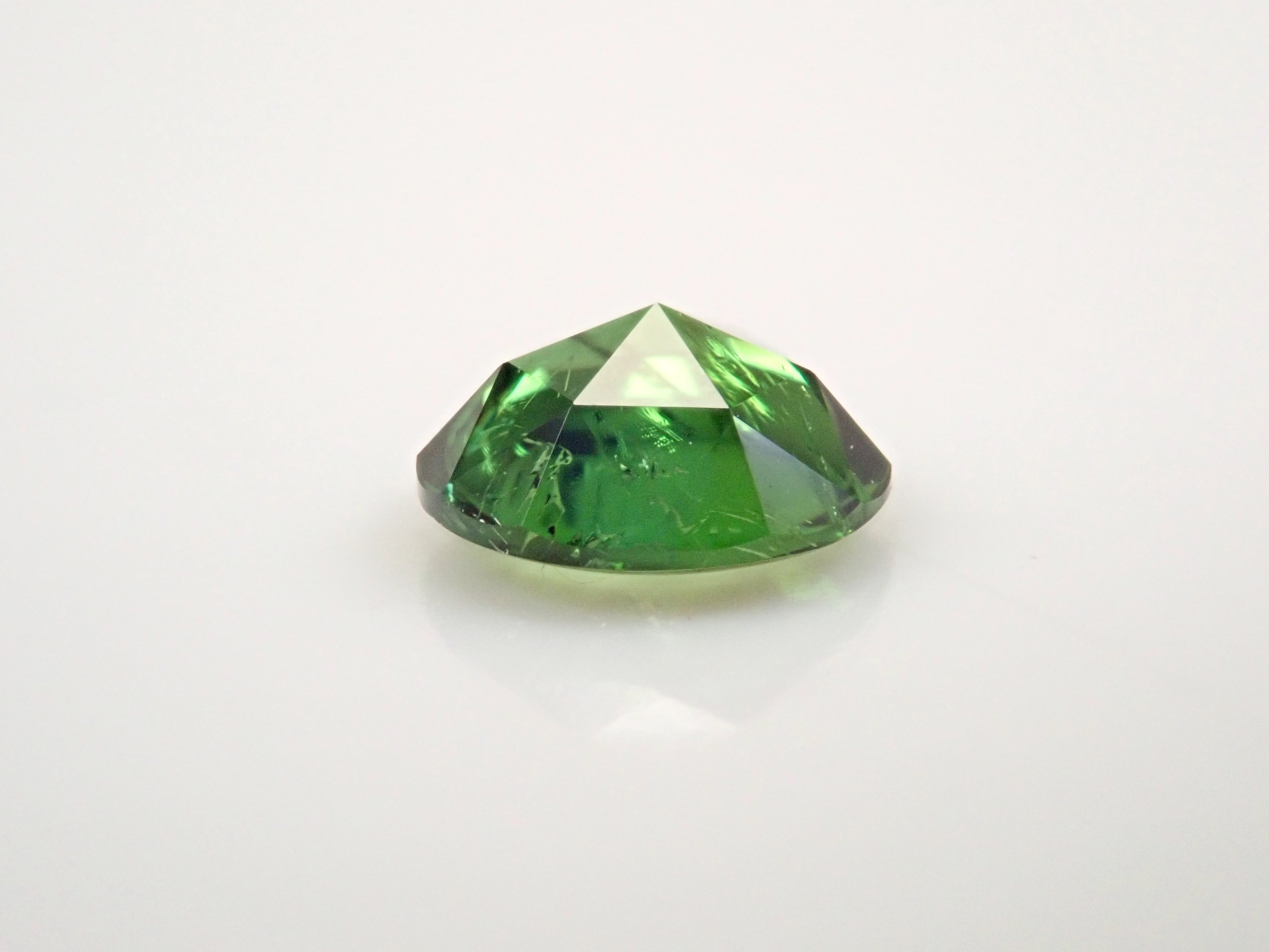 ブラジル産グリーントルマリン 5.0mm/0.401ctルース（ローズカット）