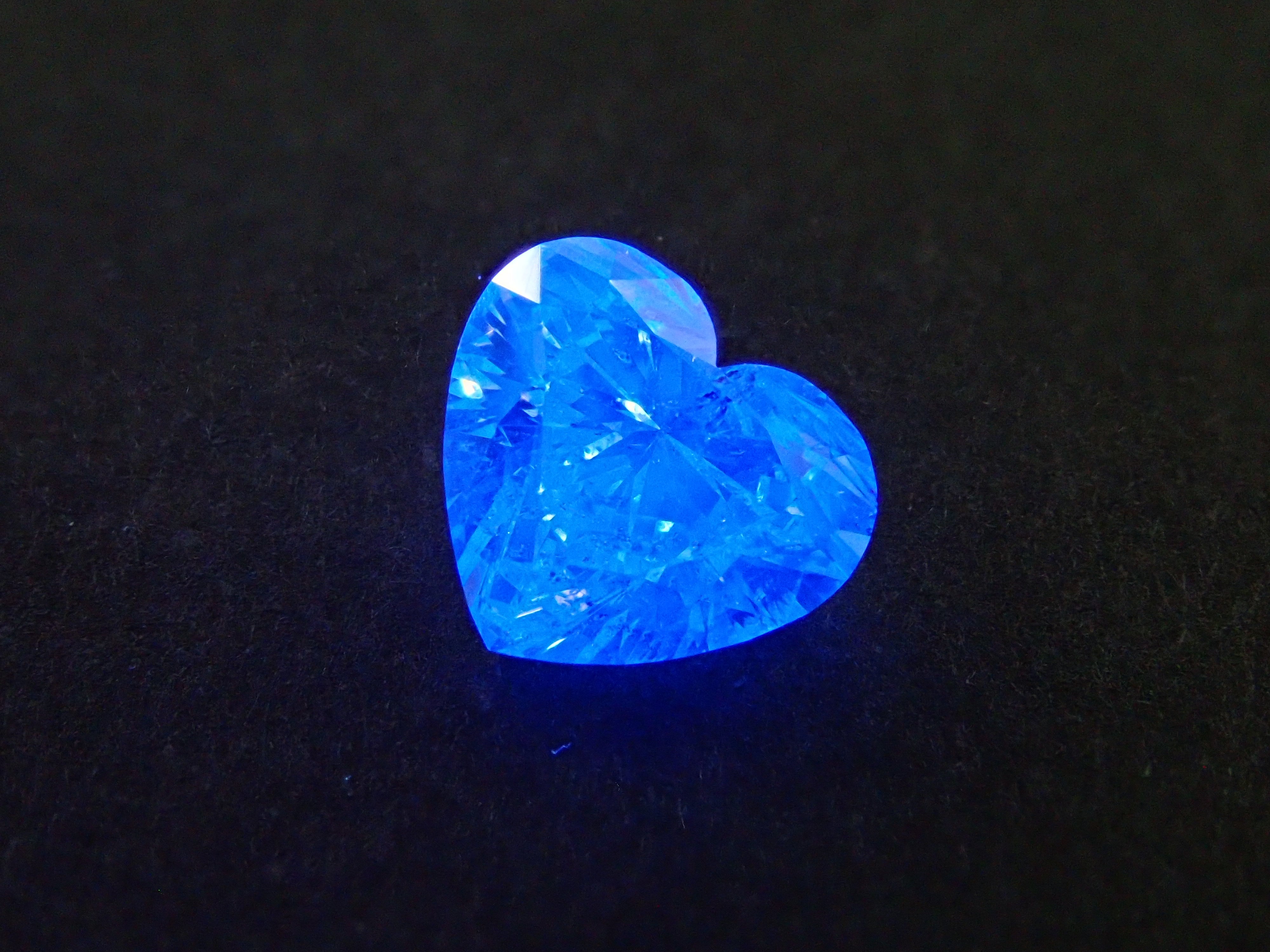 アイスブルーダイヤモンド 1.008ctルース(FANCY INTENSE GREENISH BLUE