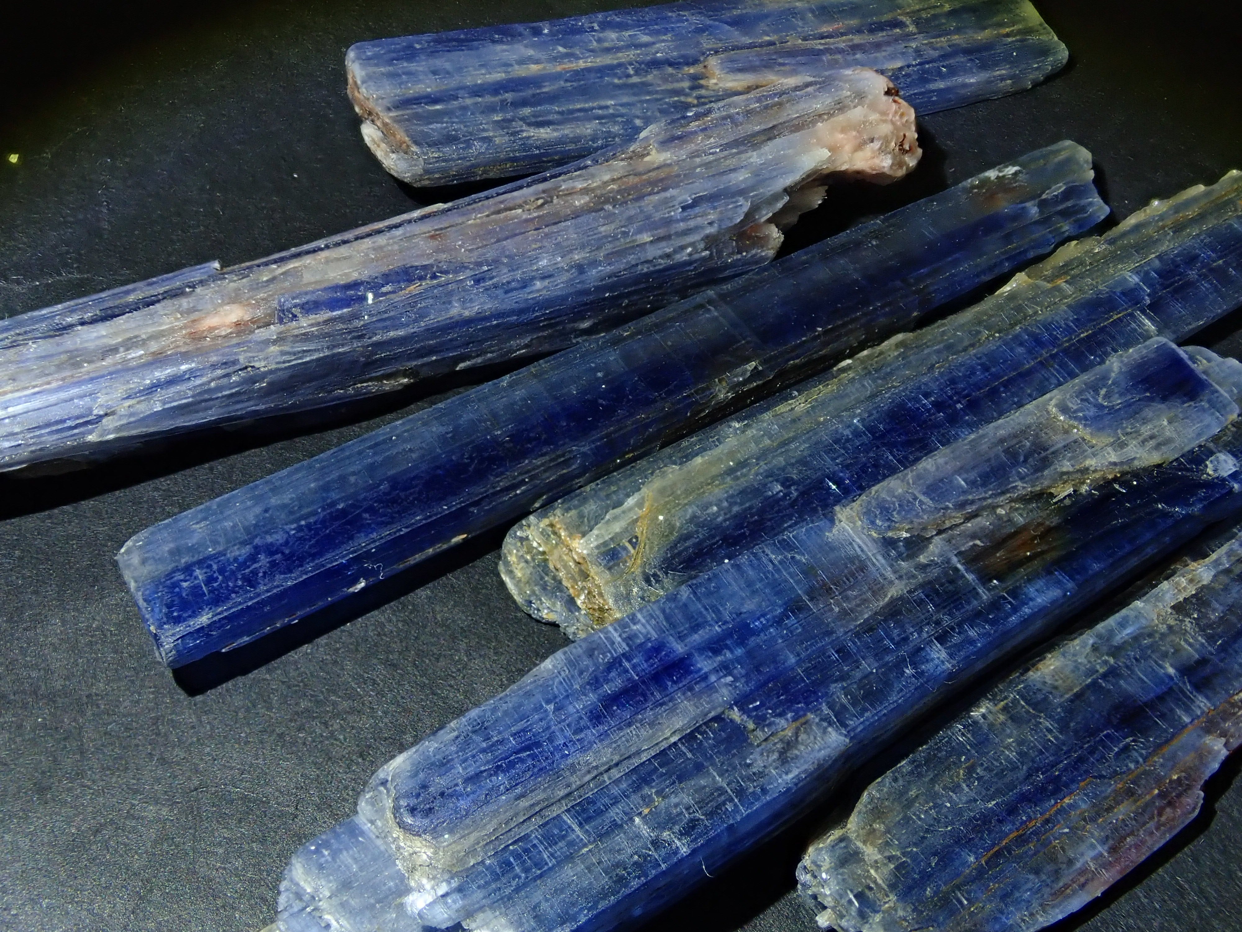 カイヤナイト 原石・ルース2石セット《複数購入割引有》