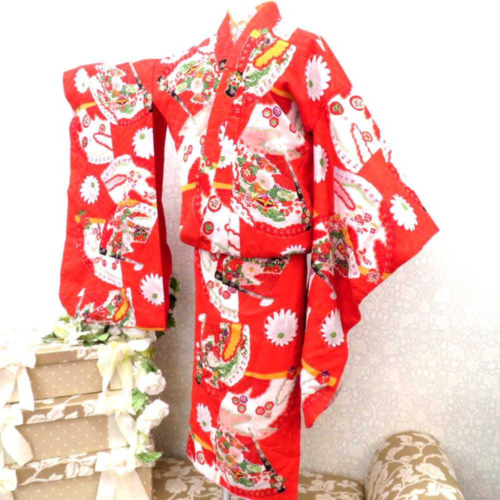 子供着物 アンティーク 昔 赤 多色 扇 御所車 冊子 花 雲 宝文様 女児