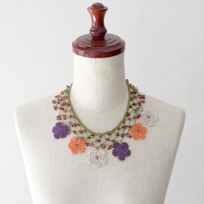 キリムスタイル / トルコのレース「オヤ」ネックレスかぎ針編みの