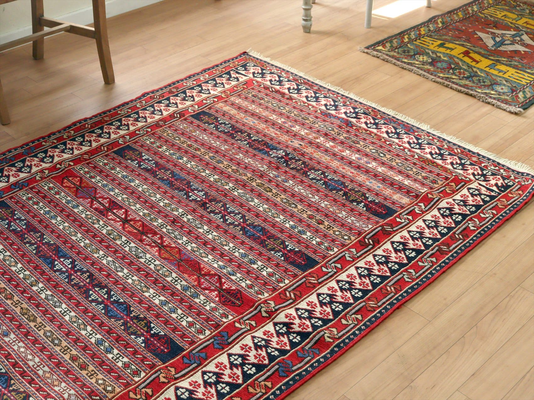 キリムスタイル / イランの手織りキリム シルジャン187×119cm スマック