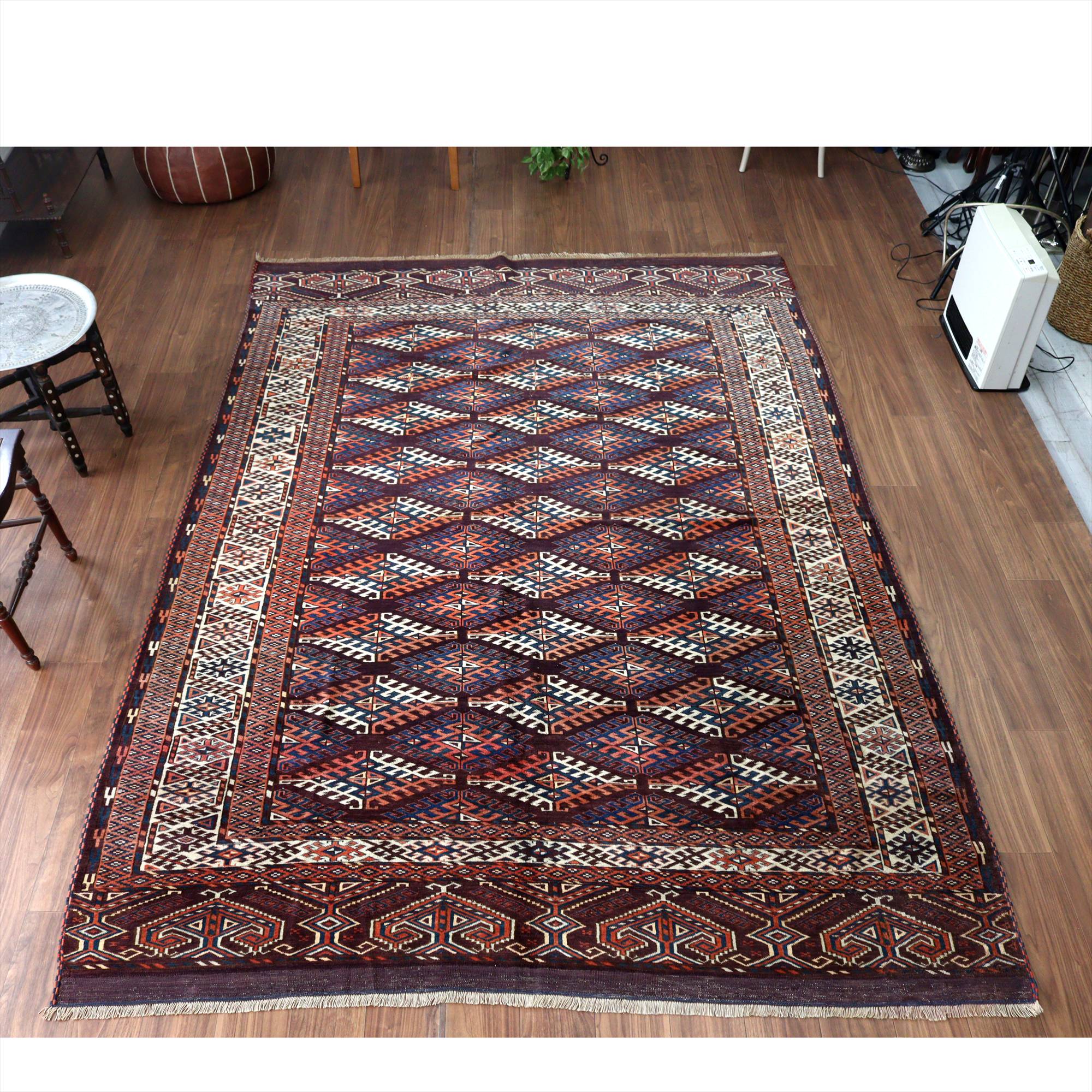 キリムスタイル / トライバルラグ 部族絨毯 手織り 282×203cm