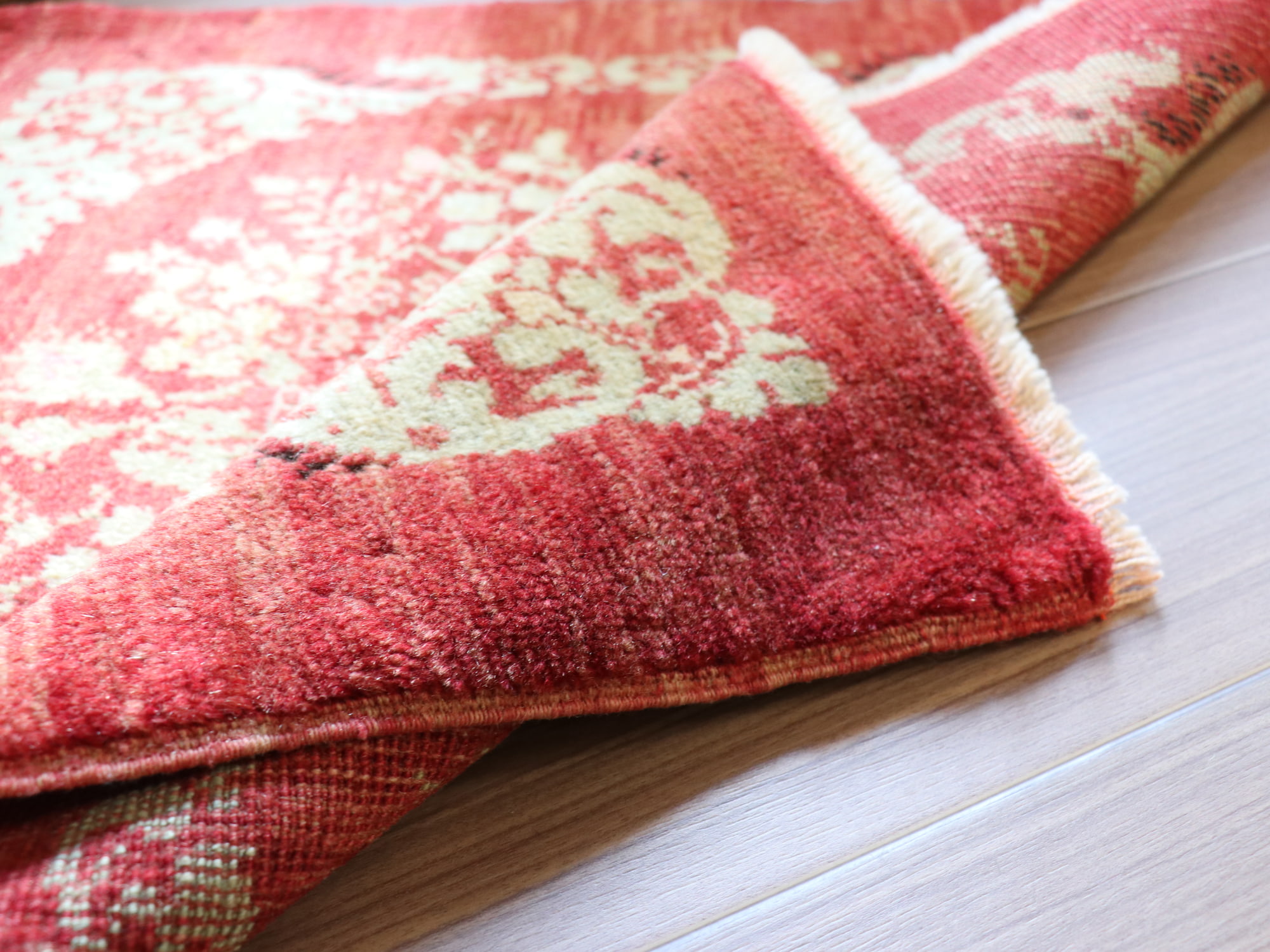 キリムスタイル / トルコ ヴィンテージラグ ヘイべ 正方形じゅうたん