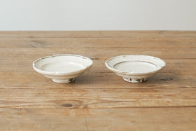 小山乃文彦 粉引 輪花小皿 ｜くらすこと公式オンラインストア