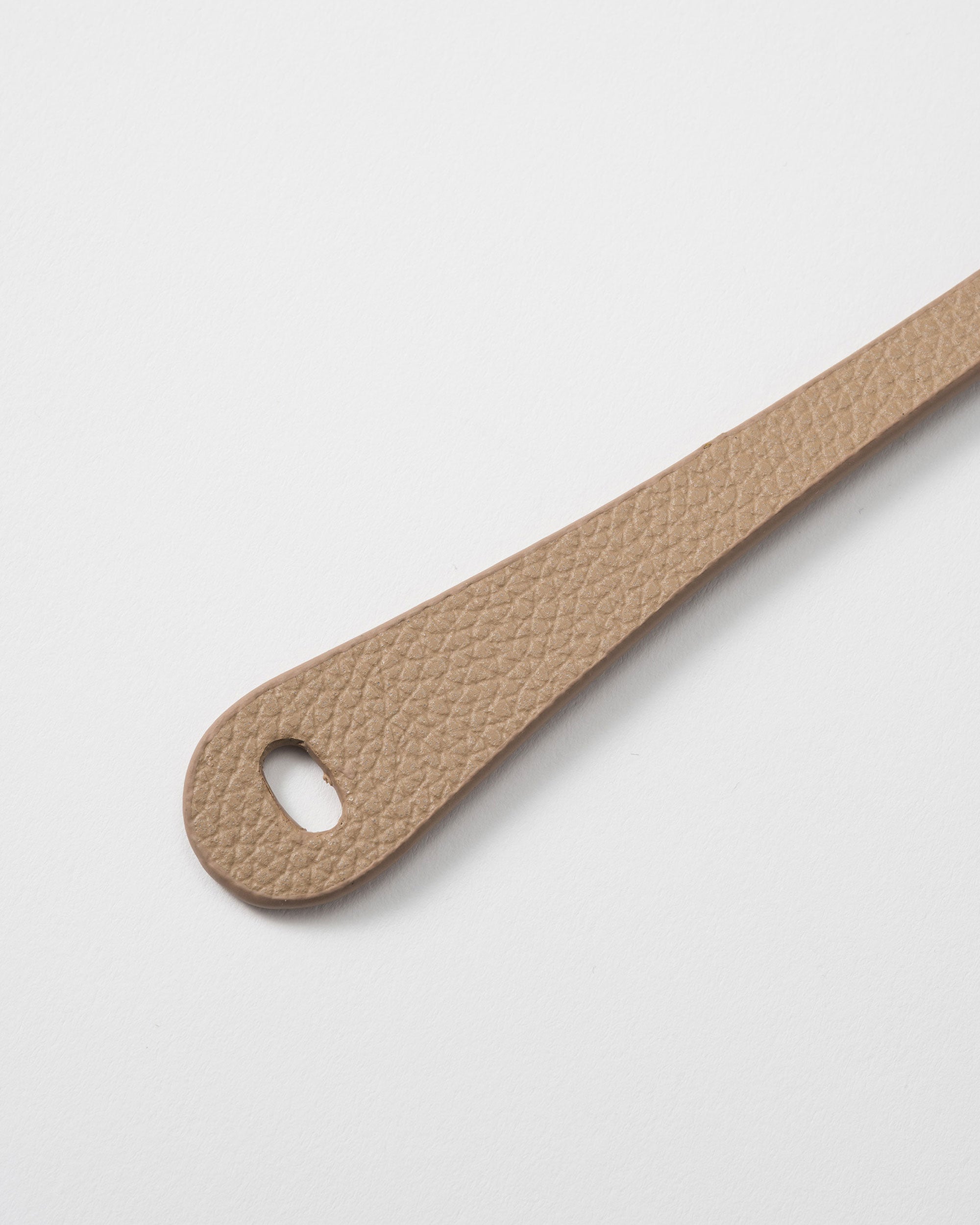 ヴィーガンレザレット細ベルト- SOÉJU online store｜上質な大人の女性