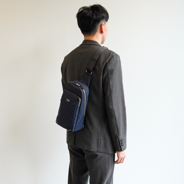 マッキントッシュ フィロソフィー バルヴェニー ボディバッグ ワン