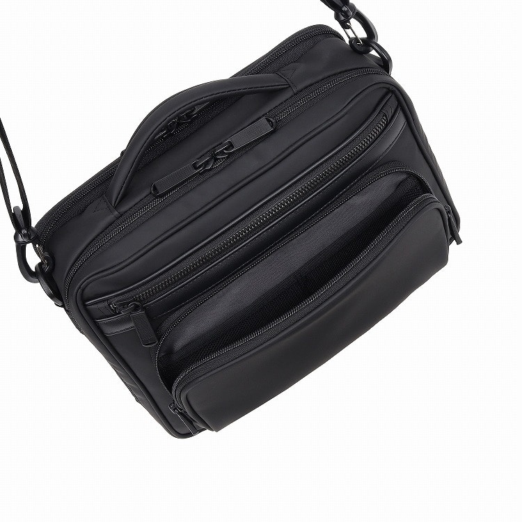 ace.／フレックスライトコート ショルダーバッグ 撥水 4L 68233(01