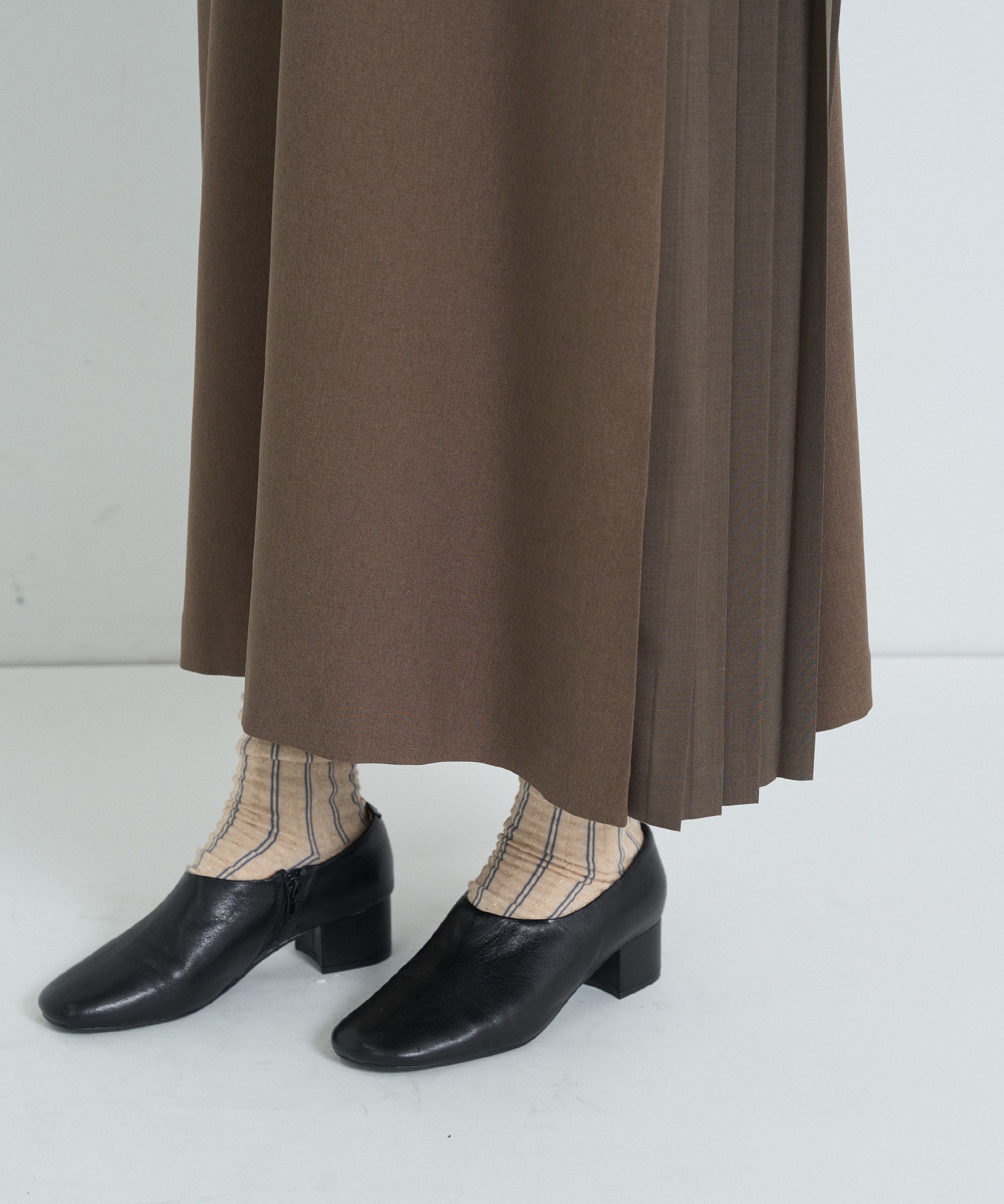 サイドプリーツワンピース｜BIGI online store - ビギ オンラインストア