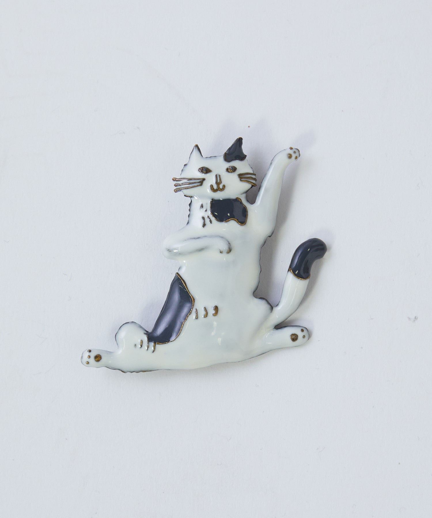 アーティストコラボ】LOISIR×TORANEKOBONBONネコブローチ｜BIGI