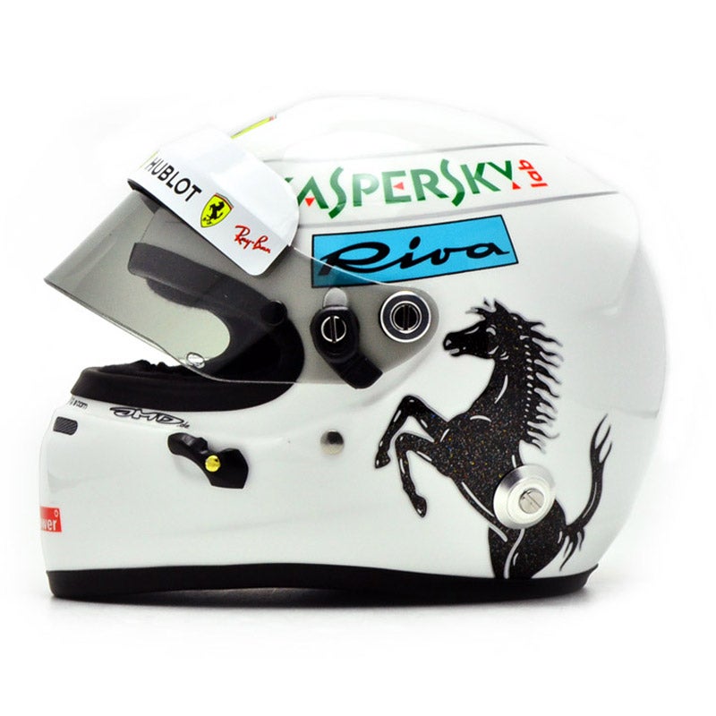 1/2スケール フェラーリ S.ベッテル 2018 ミニヘルメットのご案内