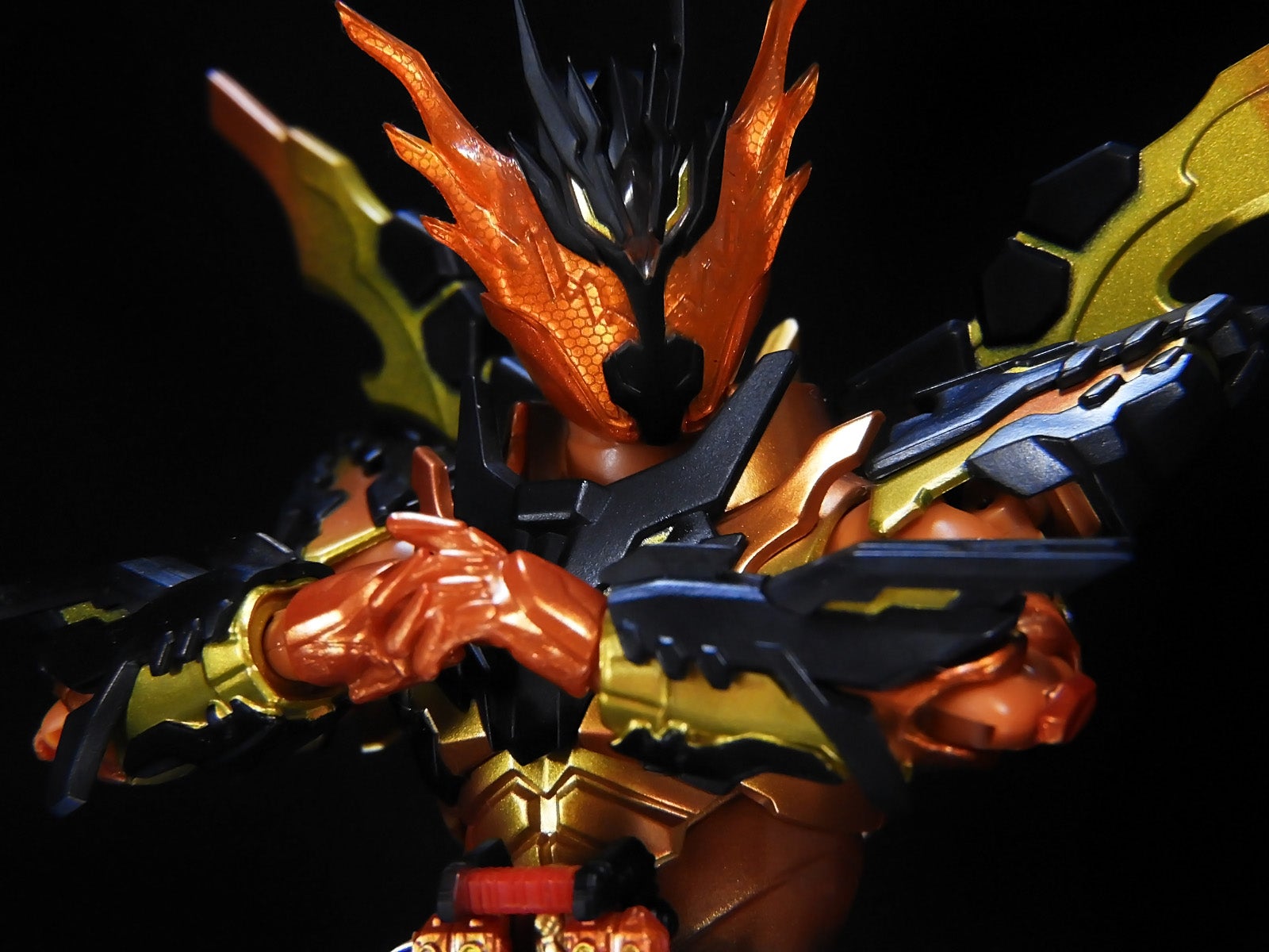 S.H.Figuarts 仮面ライダークローズマグマ レビュー | @in's Hobby Room