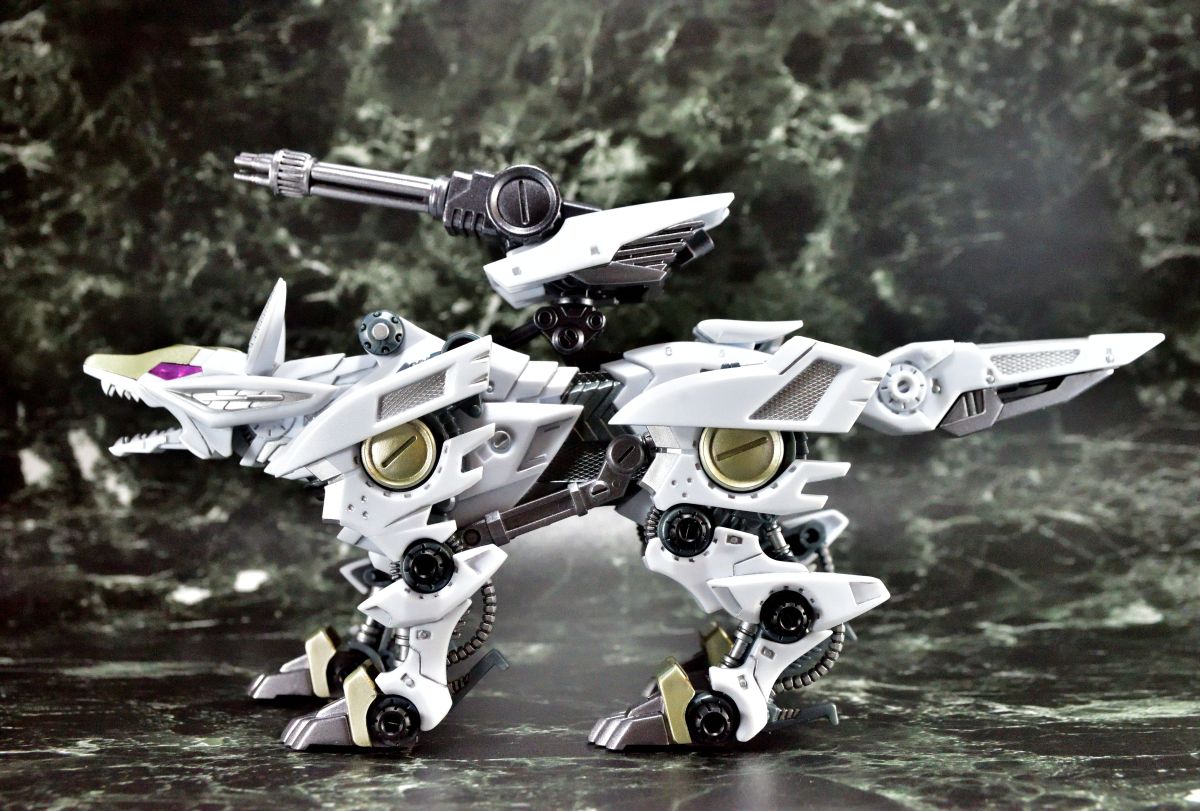 ZOIDS ORIGINAL ミラージュフォックスの塗装に挑戦！ | ゾイドワイルド