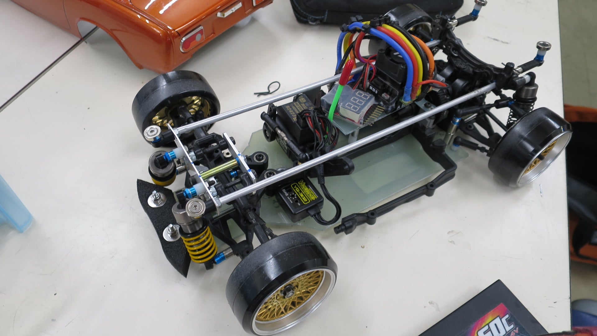 またまた新たな自作シャーシの名手がご来店～！ | ラジコンショップMST
