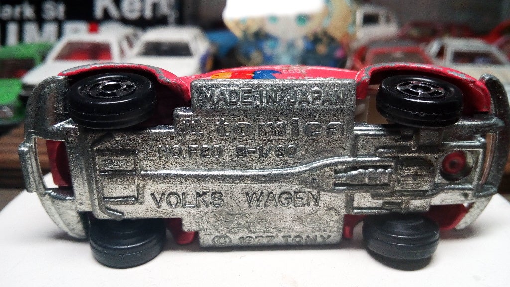 トミカNo.F20フォルクスワーゲン・ビートル ピンク色（レジャーカー