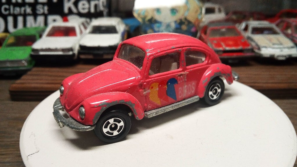 トミカNo.F20フォルクスワーゲン・ビートル ピンク色（レジャーカー