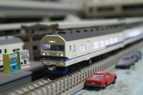 増結追加】419系新北陸色「貫通扉を埋めたD11編成」 | 日常と、鉄道