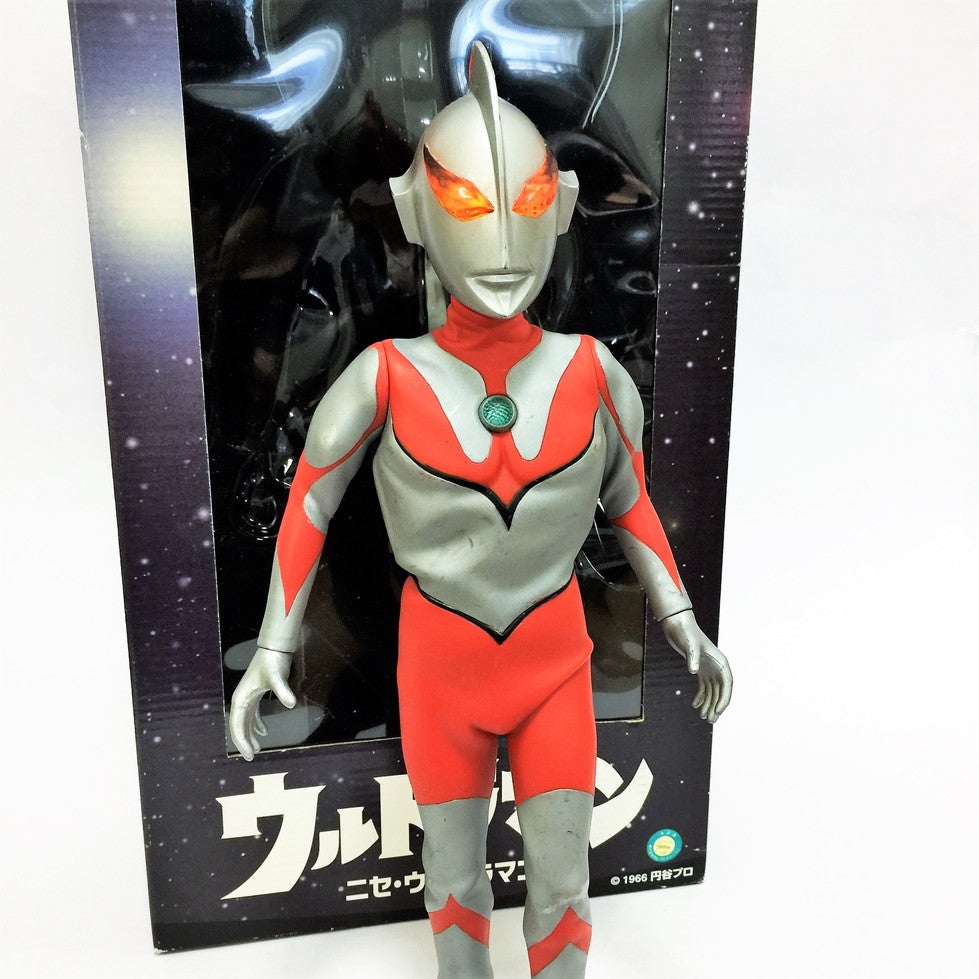 ニセ・ウルトラマン 空想特撮シリーズ ウルトラマン メディコムトイ