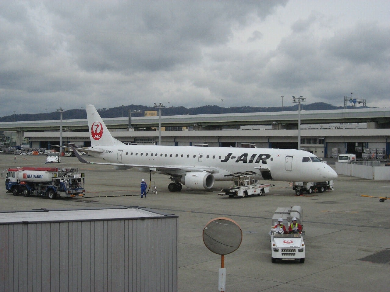 J-AIR エンブラエル190に搭乗しました。【JAL/E90】 | 仙台はやての