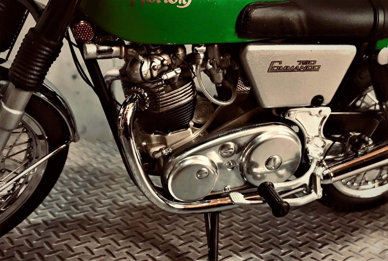 ノートン（Norton） コマンド750 ミニチャンプス 1/12 | 趣味とか