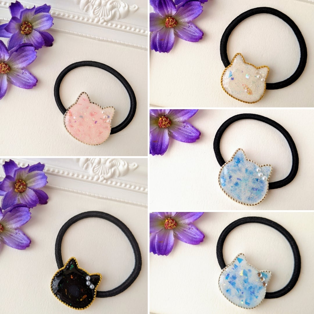 UVレジンの耳飾りをつけた猫のヘアゴムを作りました♪ | 川原ナツミの