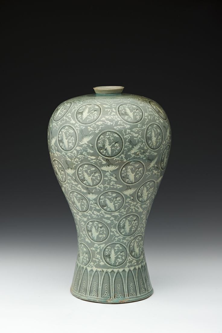 高麗青磁 靑磁象嵌雲鶴文梅甁 | 練馬区大泉学園・「もんじゃ焼き