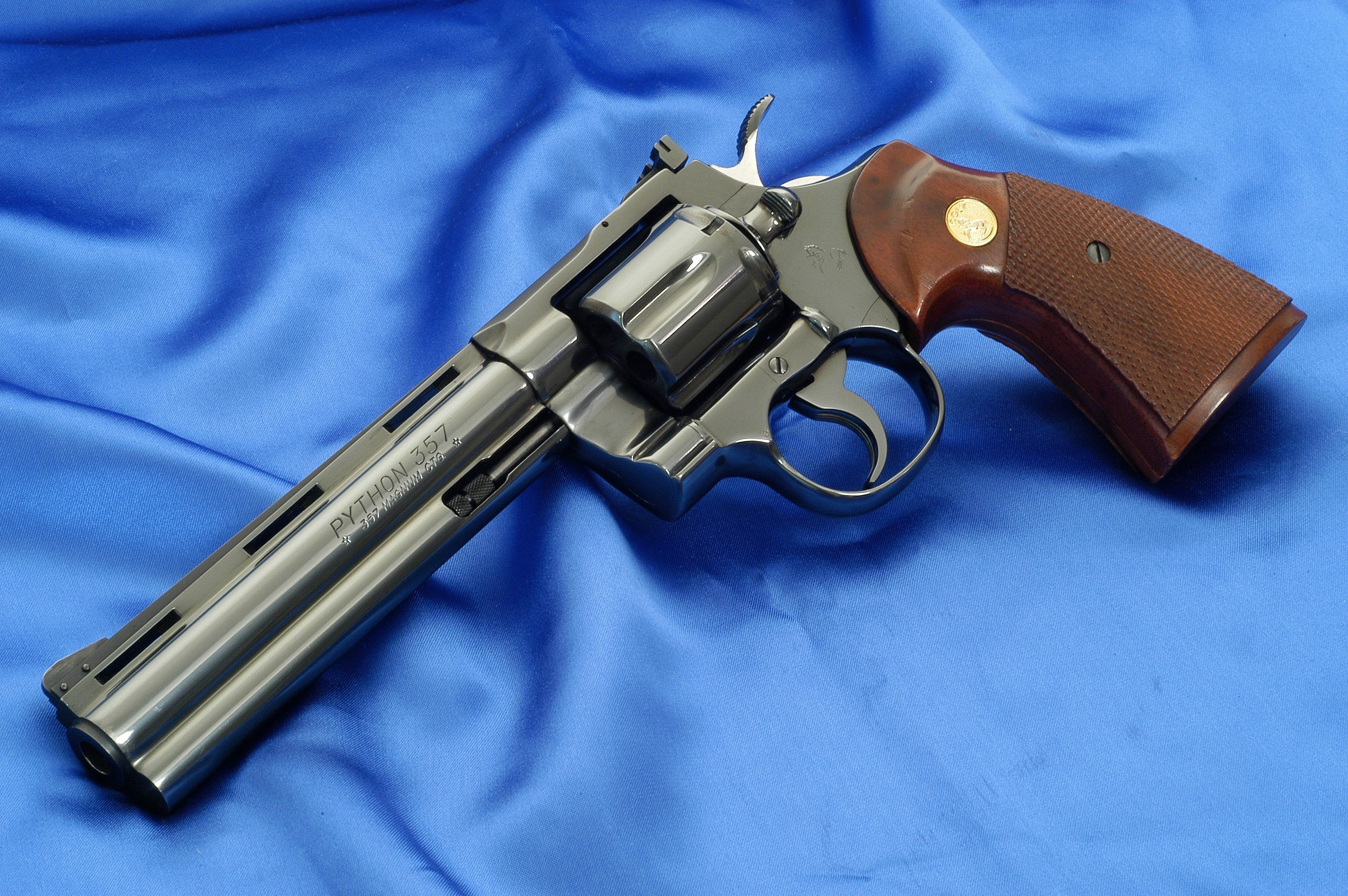 COLT PYTHON .357MAGNUM 6inch | ilcolorebluの作業日記