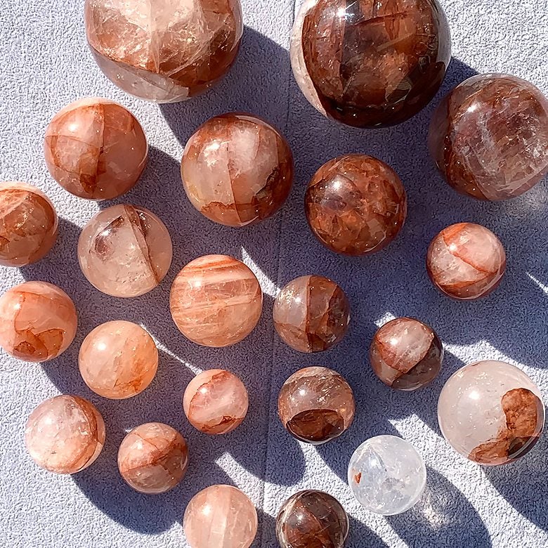 新着情報☆希少スフィア！マニカラン産ヒマラヤ水晶丸玉のご紹介