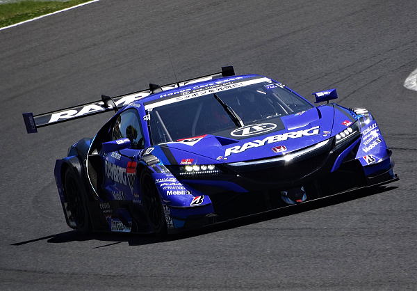 我慢しきれずエブロ1/43 RAYBRIG NSX-GT2018Champion 買ってしまった