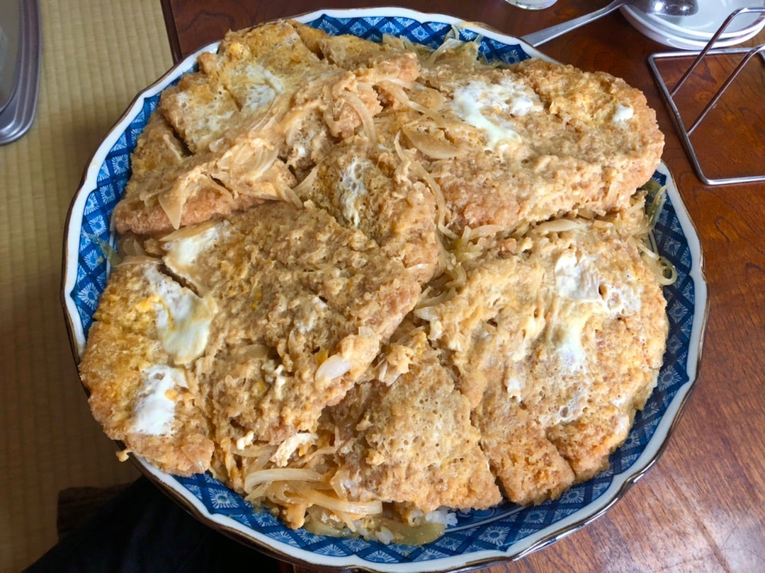 長野県佐久市】名物1kg超カツ丼！大盛りをさらに2倍盛りで堪能！！〜李