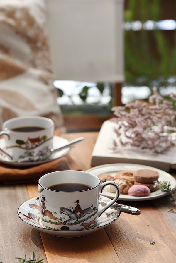 WEDGWOOD 「ハンティングシーン」シリーズのティーカップ&ソーサー