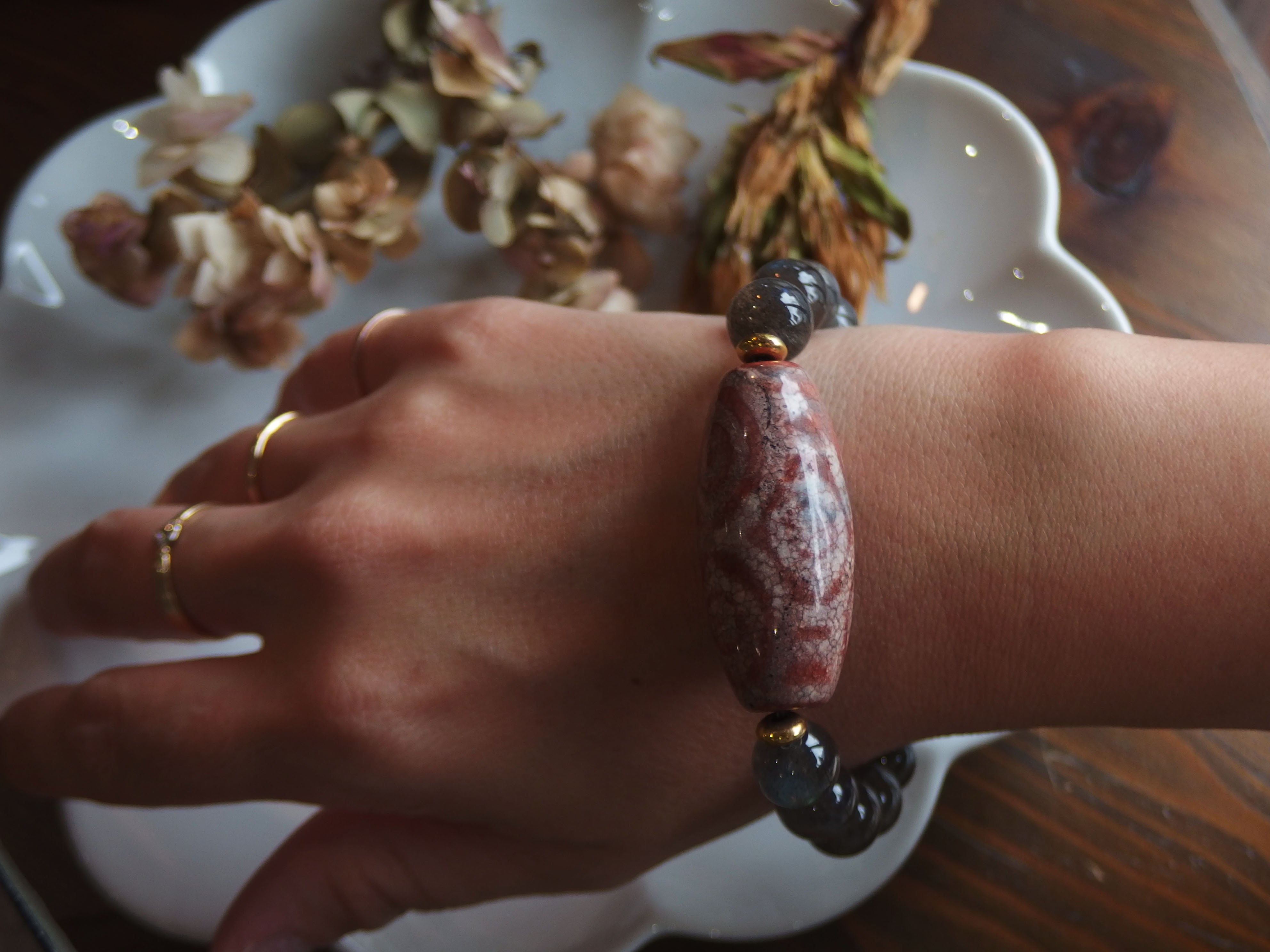 喜びに満ちた人生を与える「龍六眼天珠」 | Gems〜ジェムズ〜