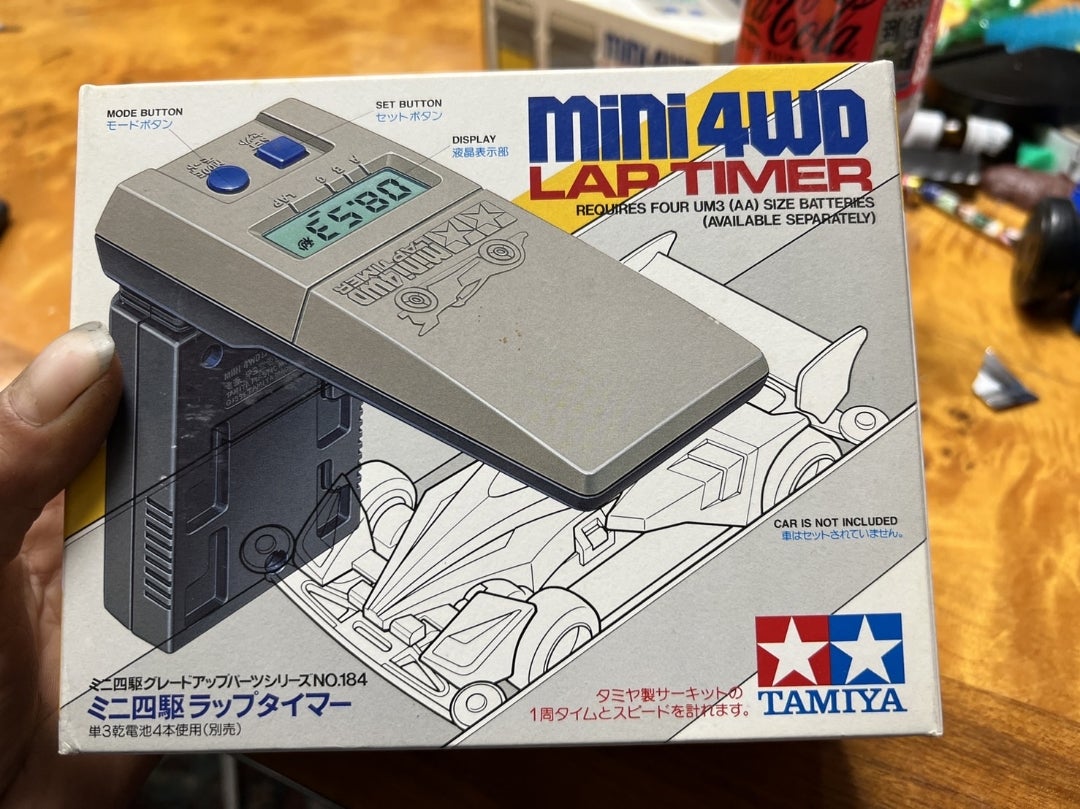 ミニ四駆コース買った。ついでにラップタイマーも。嫁のミニ四駆も