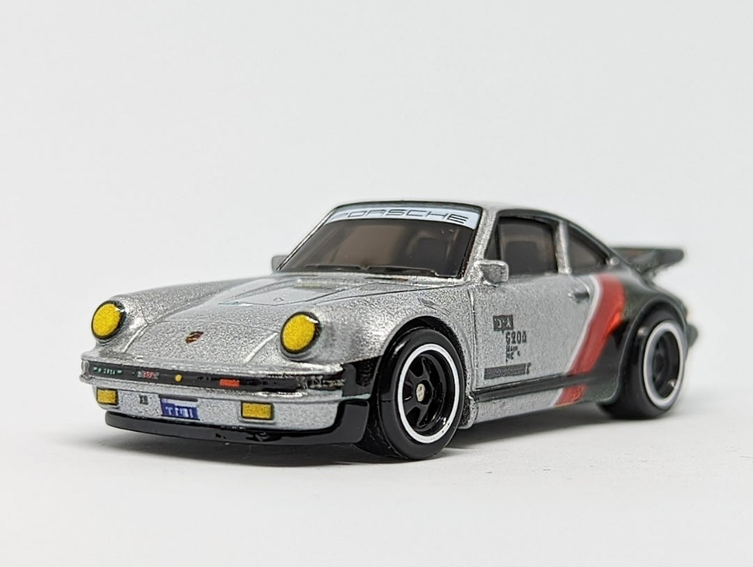 ホットウィール】ポルシェ 930ターボ (サイパーパンク 2077) | MP935T
