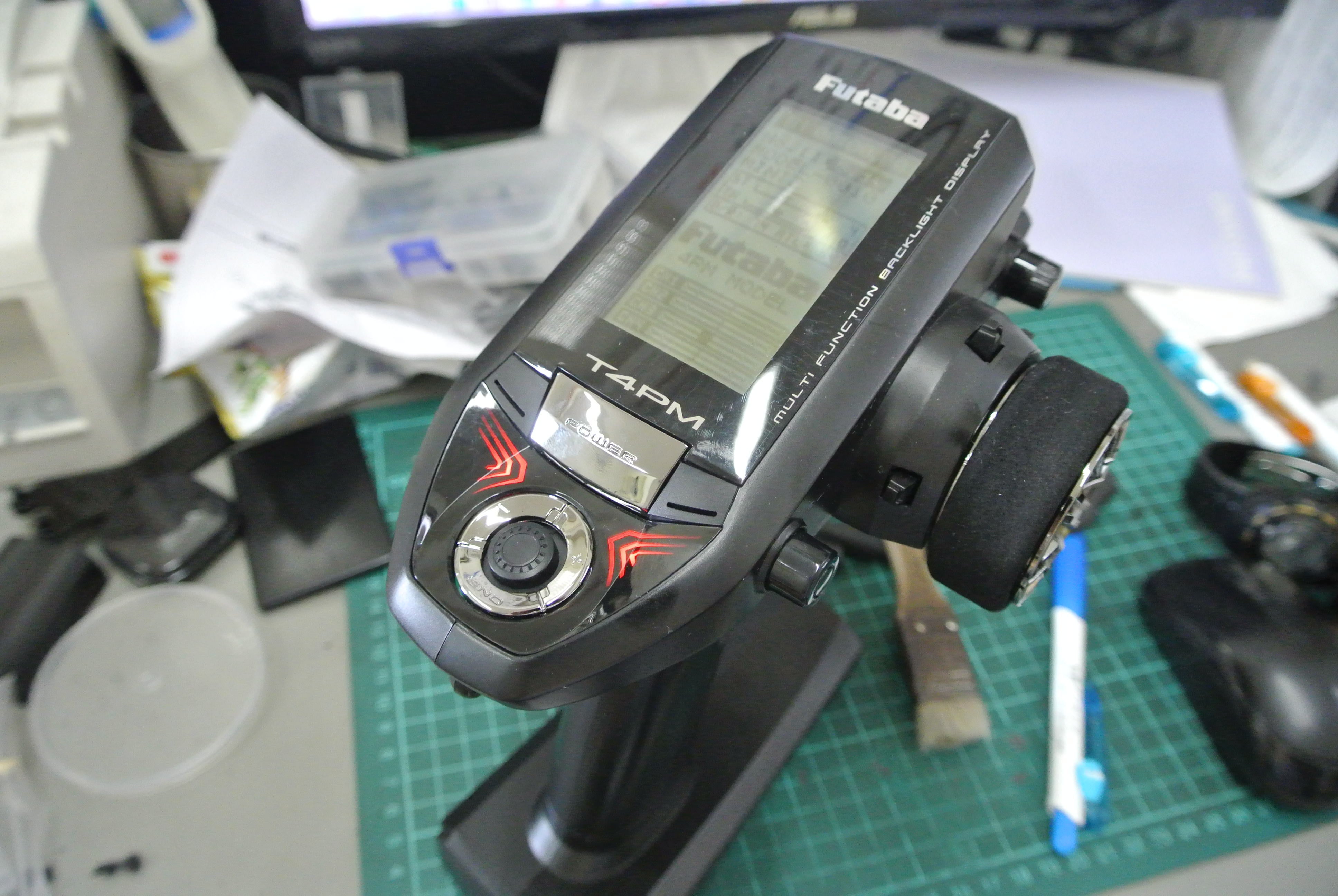 廃品利用で】フタバ4PMの電池ボックスを単4 4本仕様に【出来るのねん