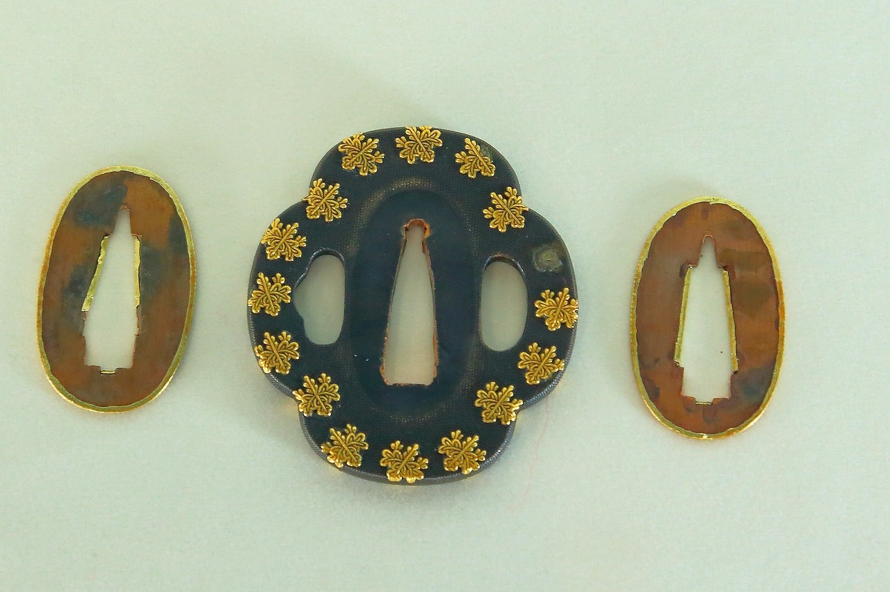 豊臣家の家紋 五三の桐が施された日本刀 | 本田さんちのお隣さん！